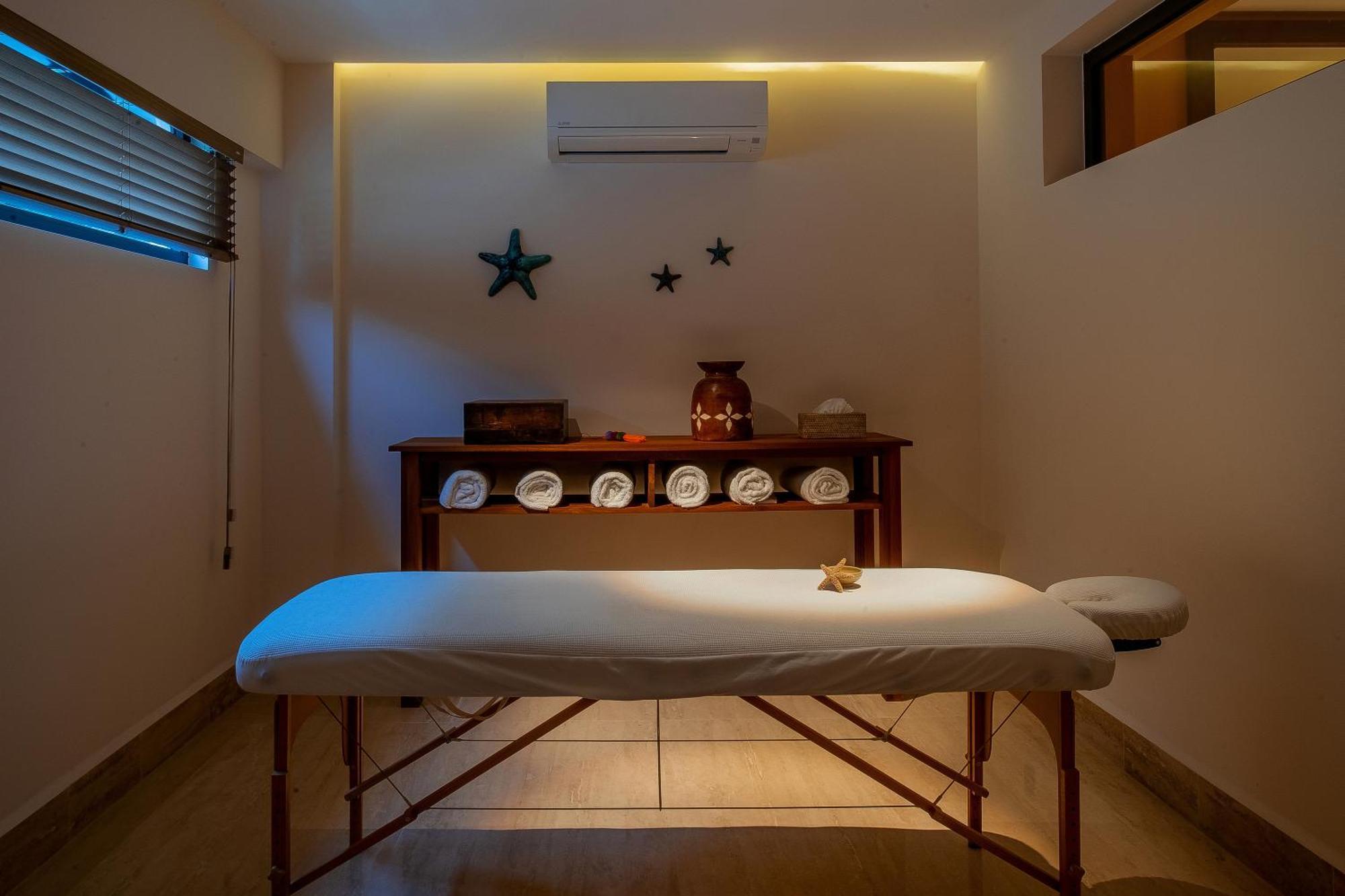 Villa Stunning 11bd Fully Staffed, Indoor Tennis And *
