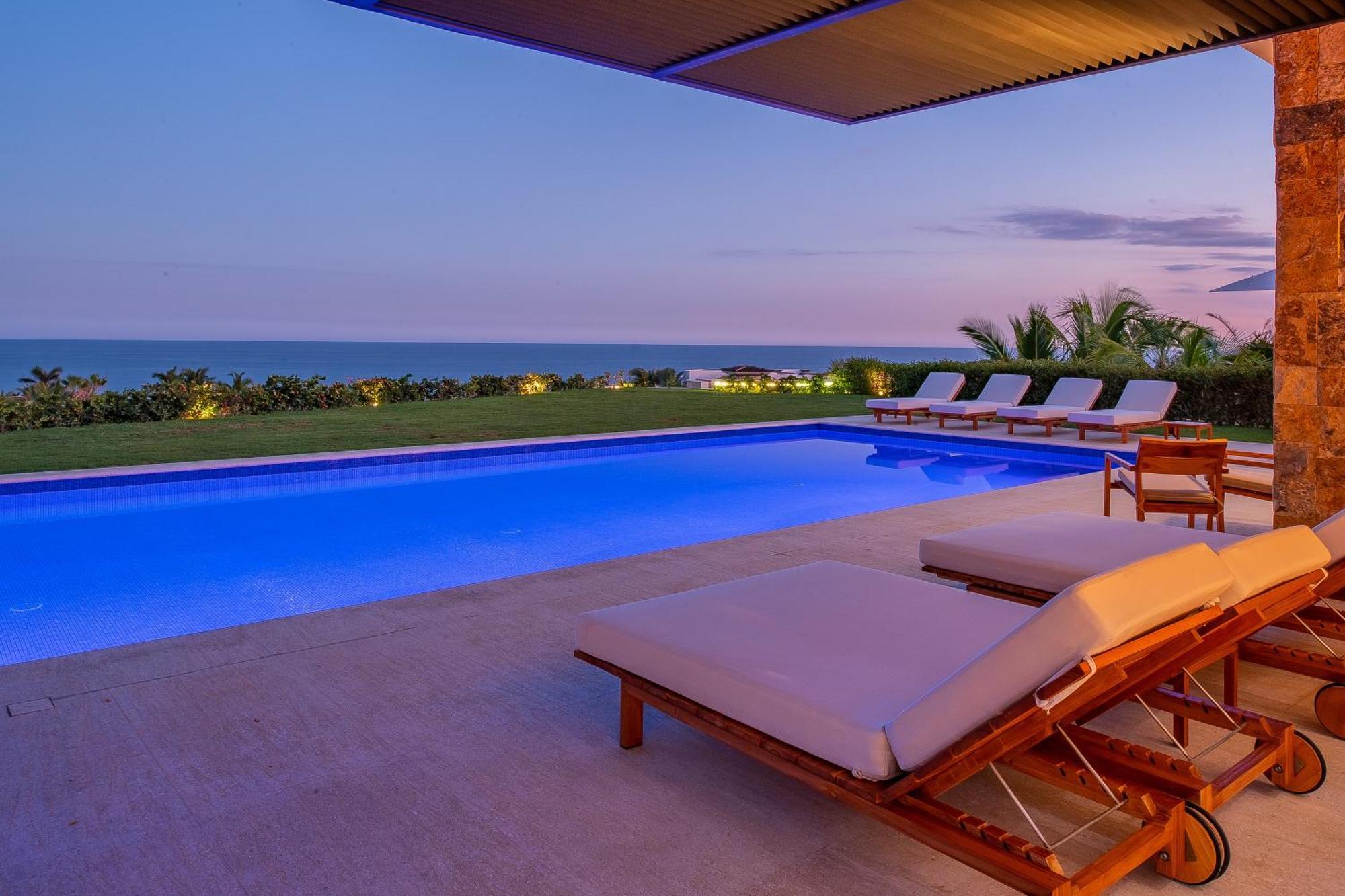 Stunning 11bd Fully Staffed, Indoor Tennis And Villa