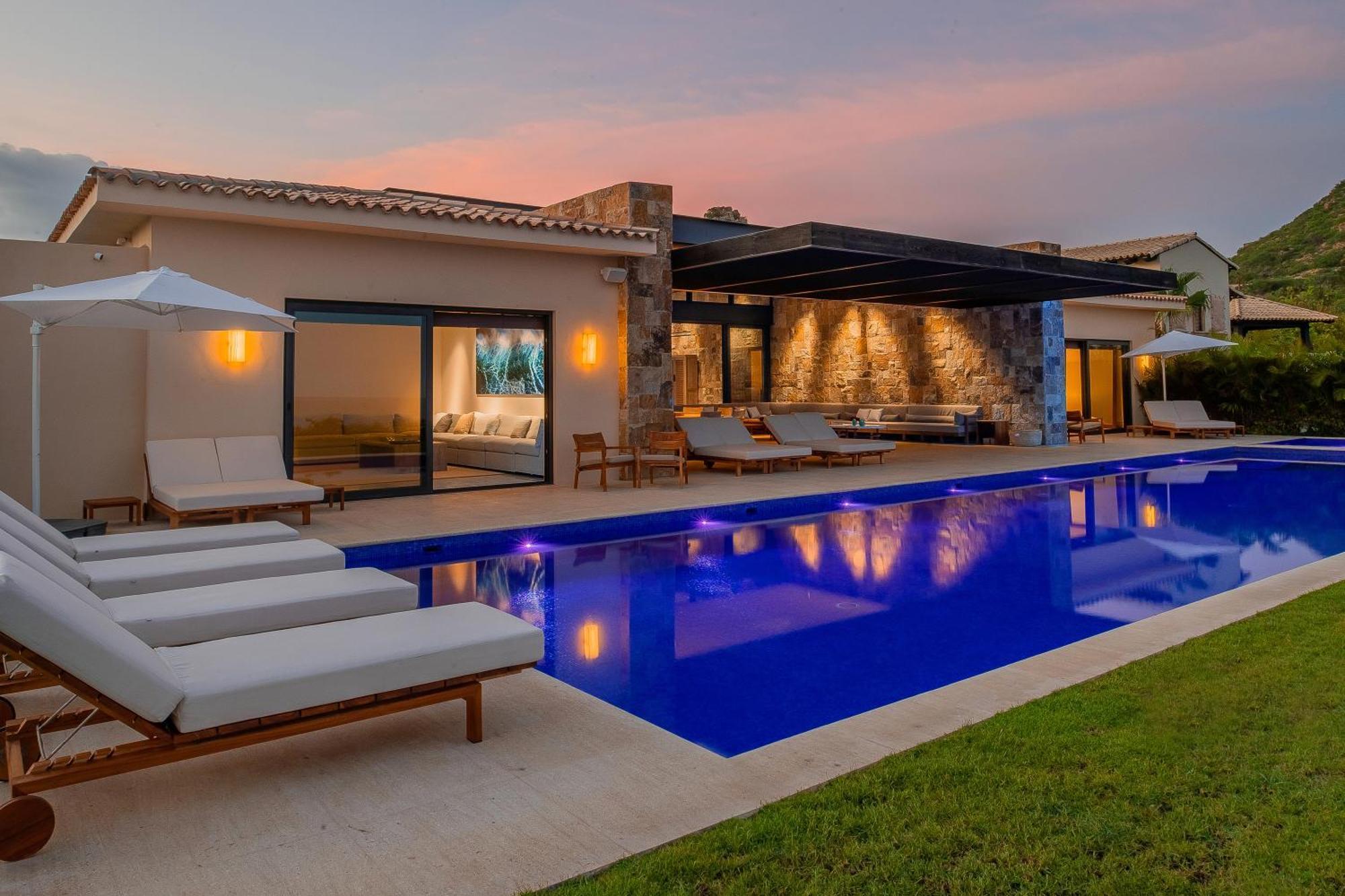Stunning 11bd Fully Staffed, Indoor Tennis And Villa