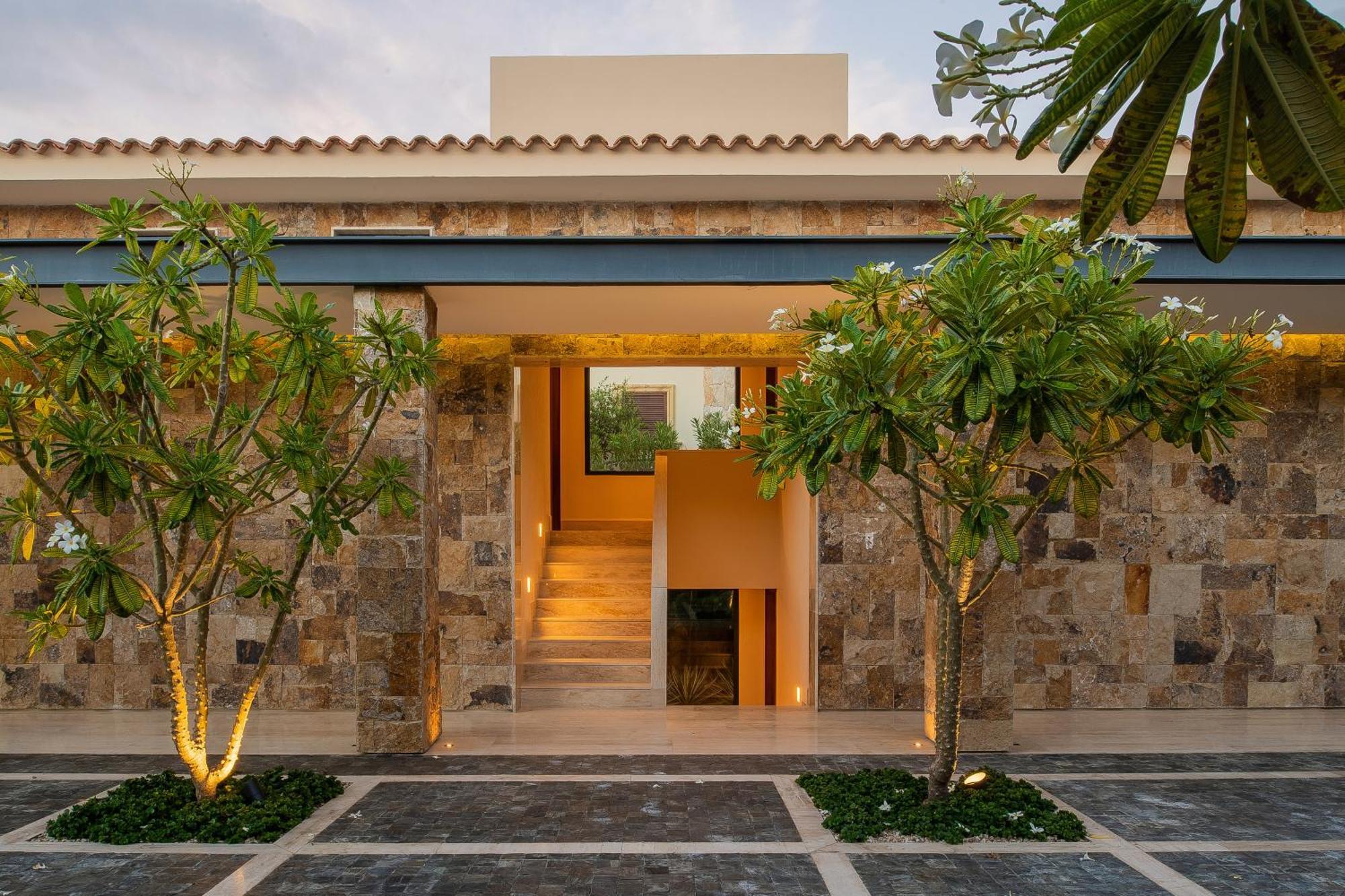 Villa Stunning 11bd Fully Staffed, Indoor Tennis And