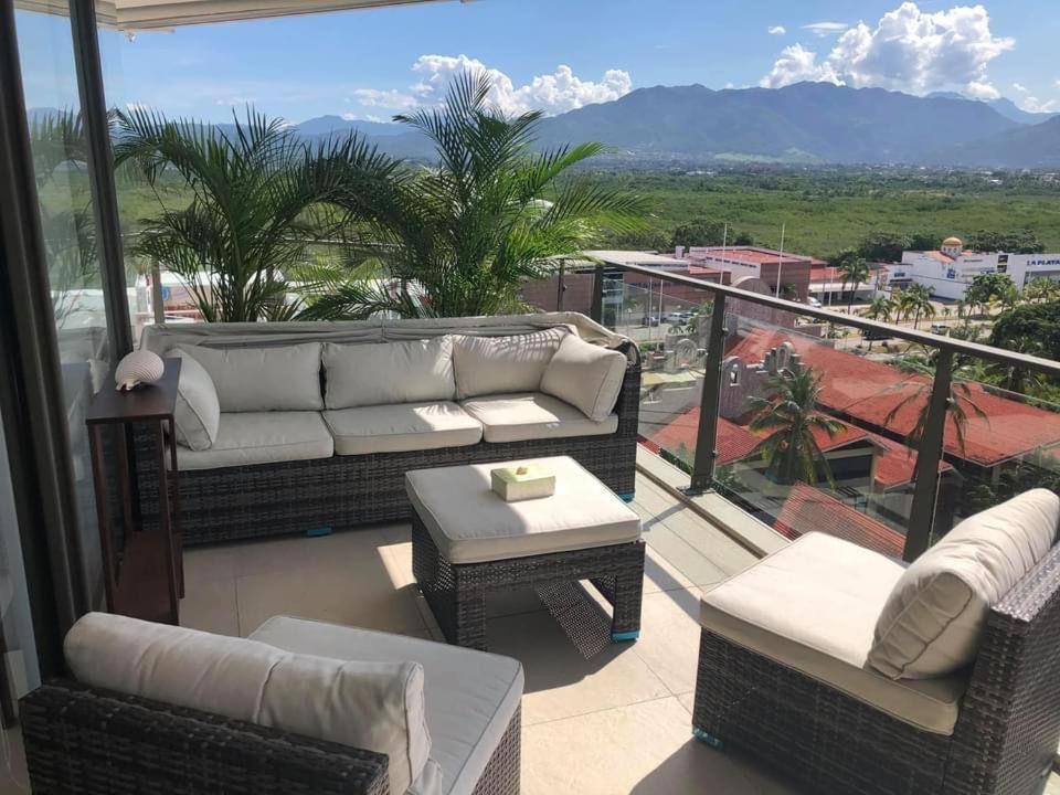 Nima Bay, Marina Vallarta Apartment *