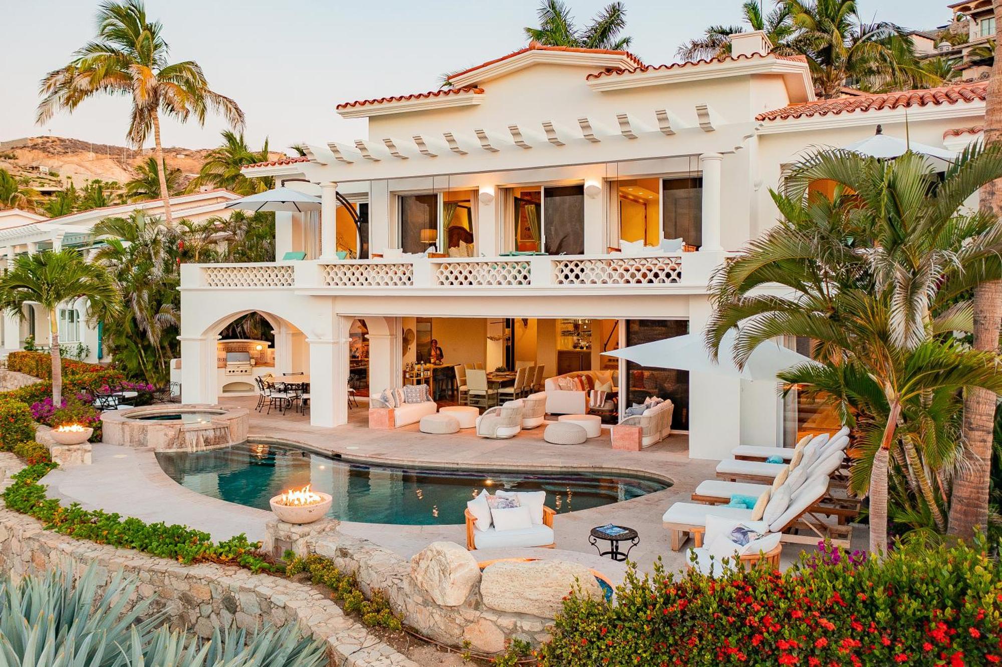 Beautiful 5 Bd Del Mar Staffed & Steps From The * San Jose del Cabo
