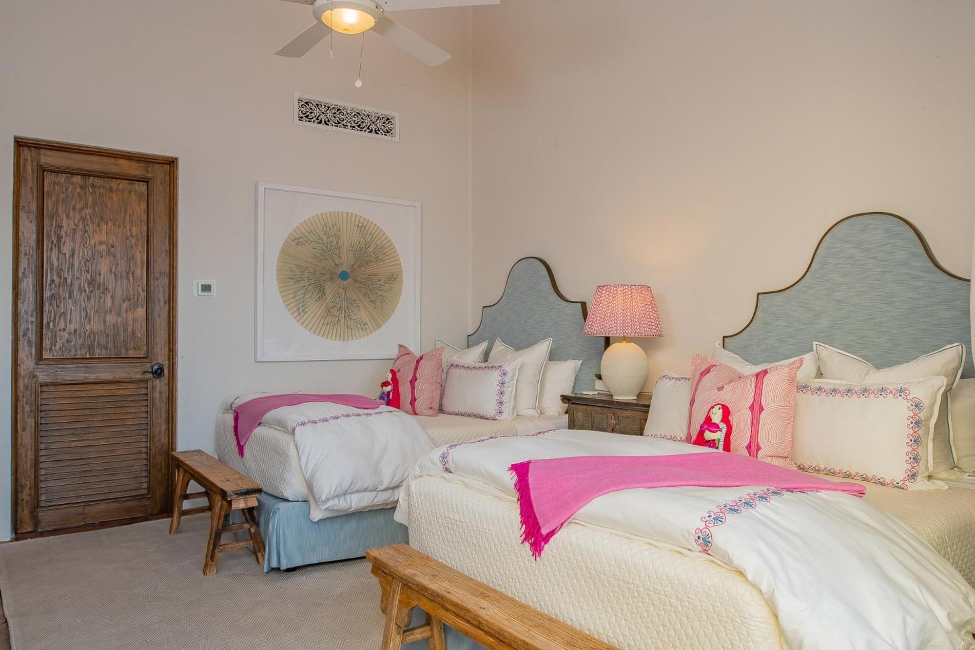 Beautiful 5 Bd Del Mar Staffed & Steps From The *