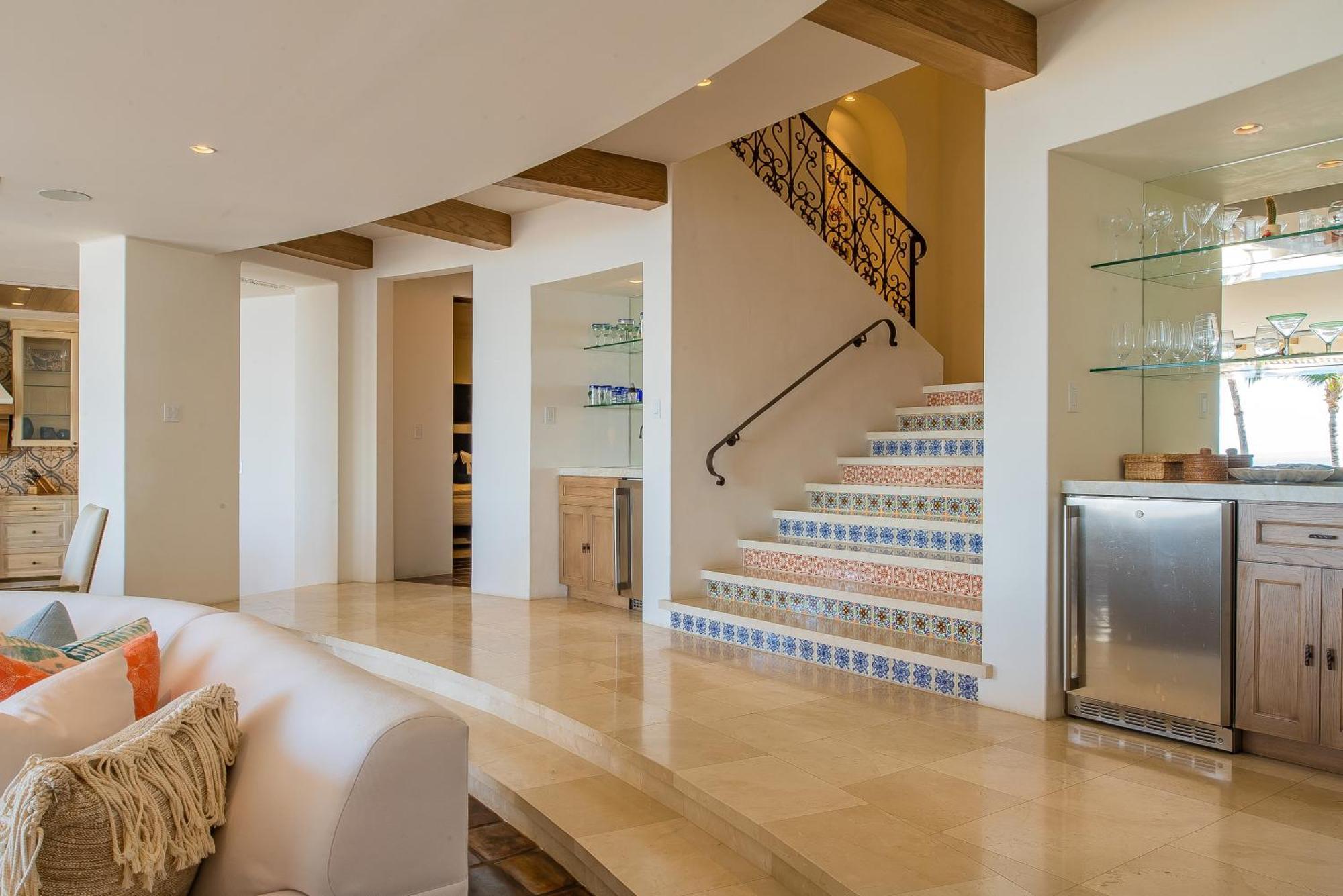 Beautiful 5 Bd Del Mar Staffed & Steps From The San Jose del Cabo