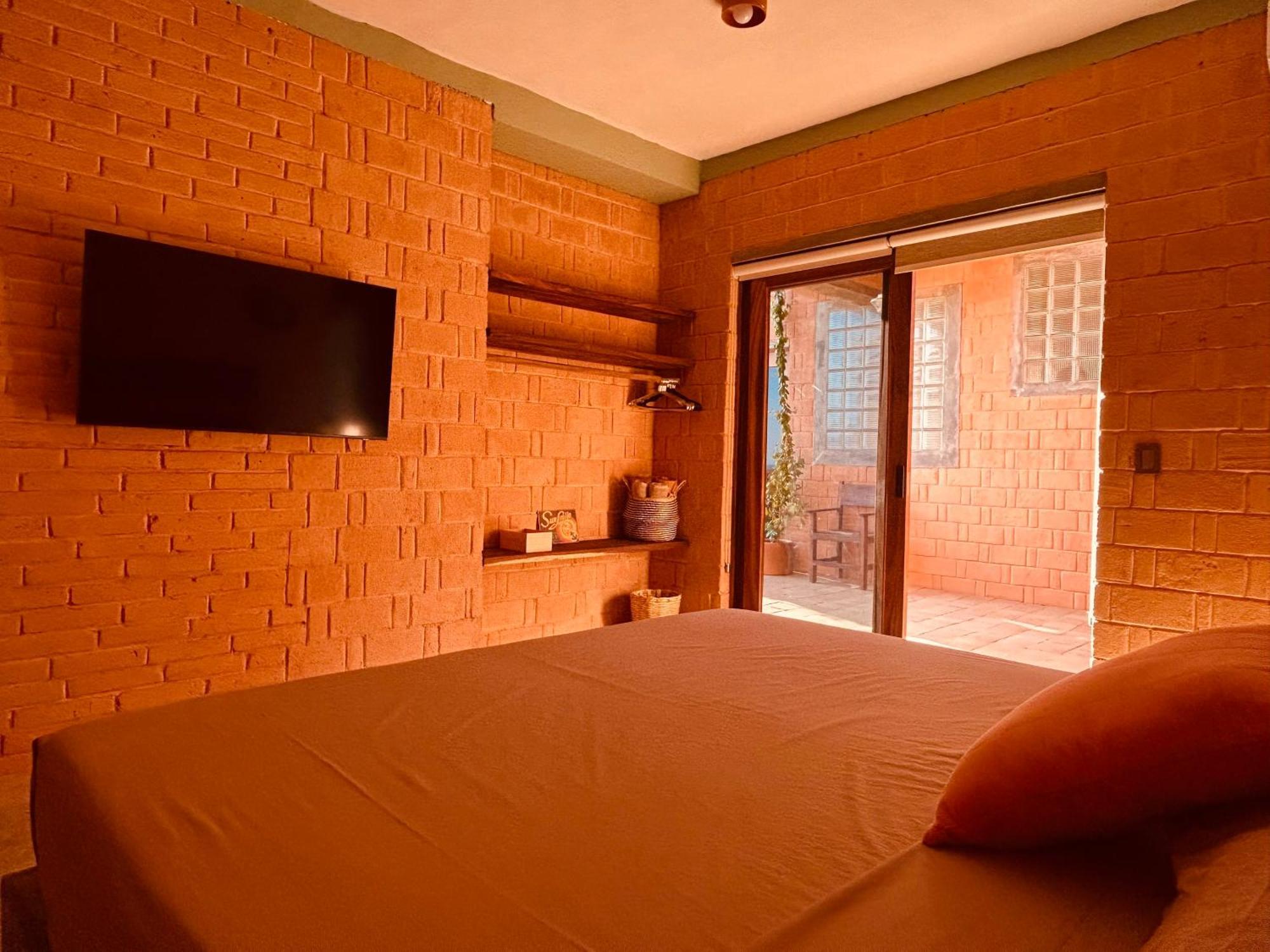 Casa Coyote, 6 Bedrooms With Ocean View & Pool * Puerto Angel