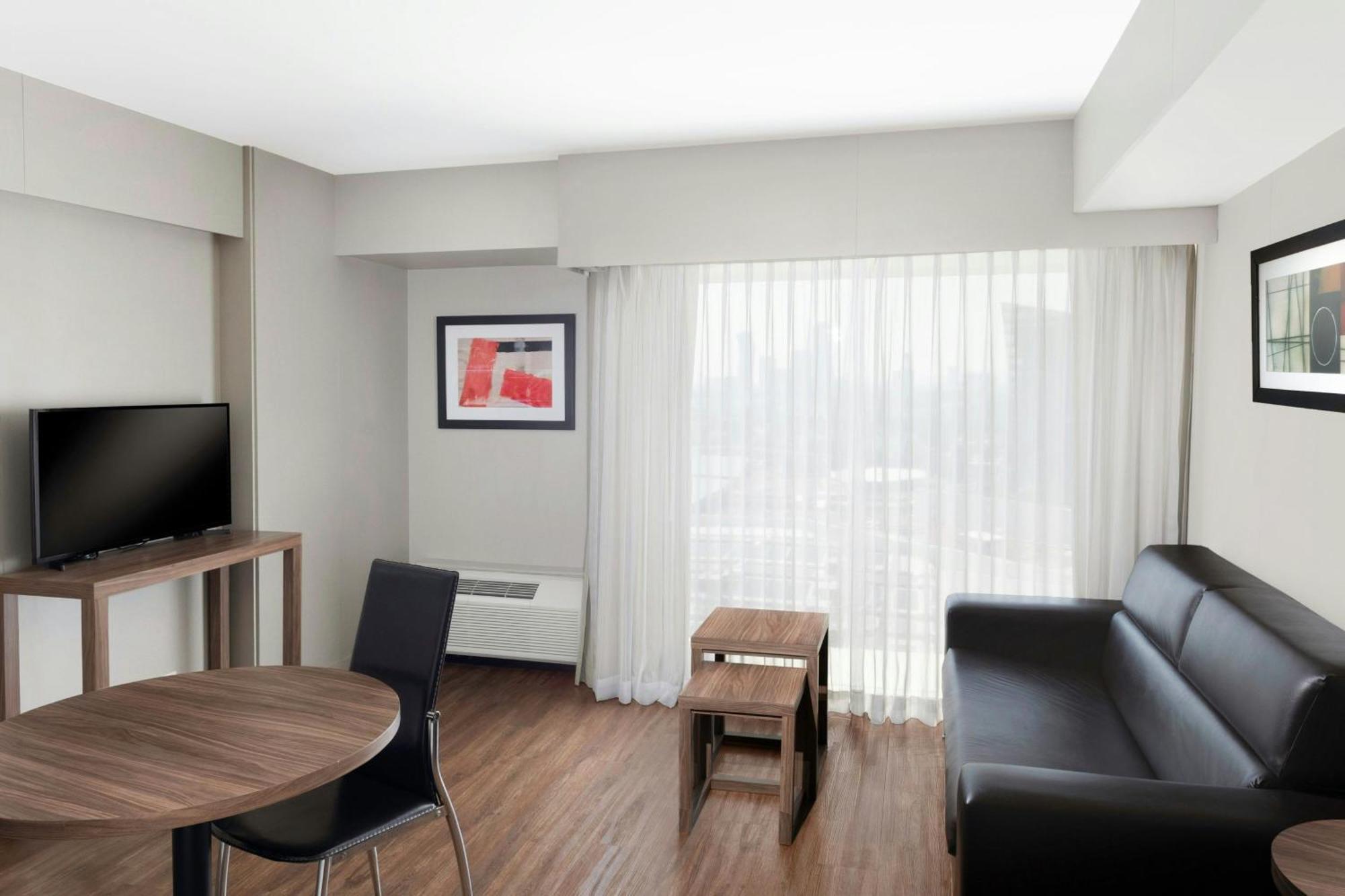 Courtyard By Marriott Animas Hotel