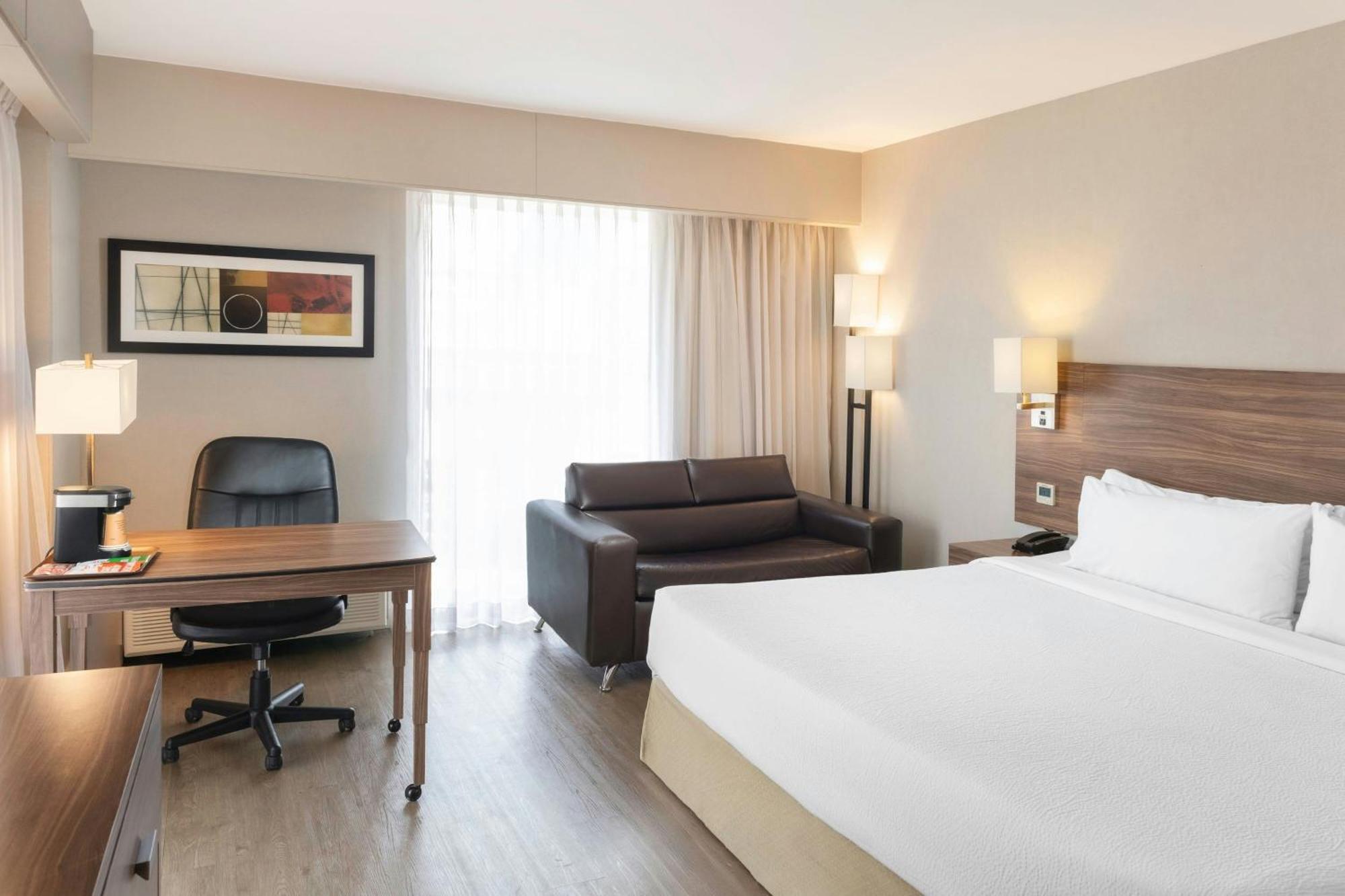Courtyard By Marriott Animas Hotel 4*