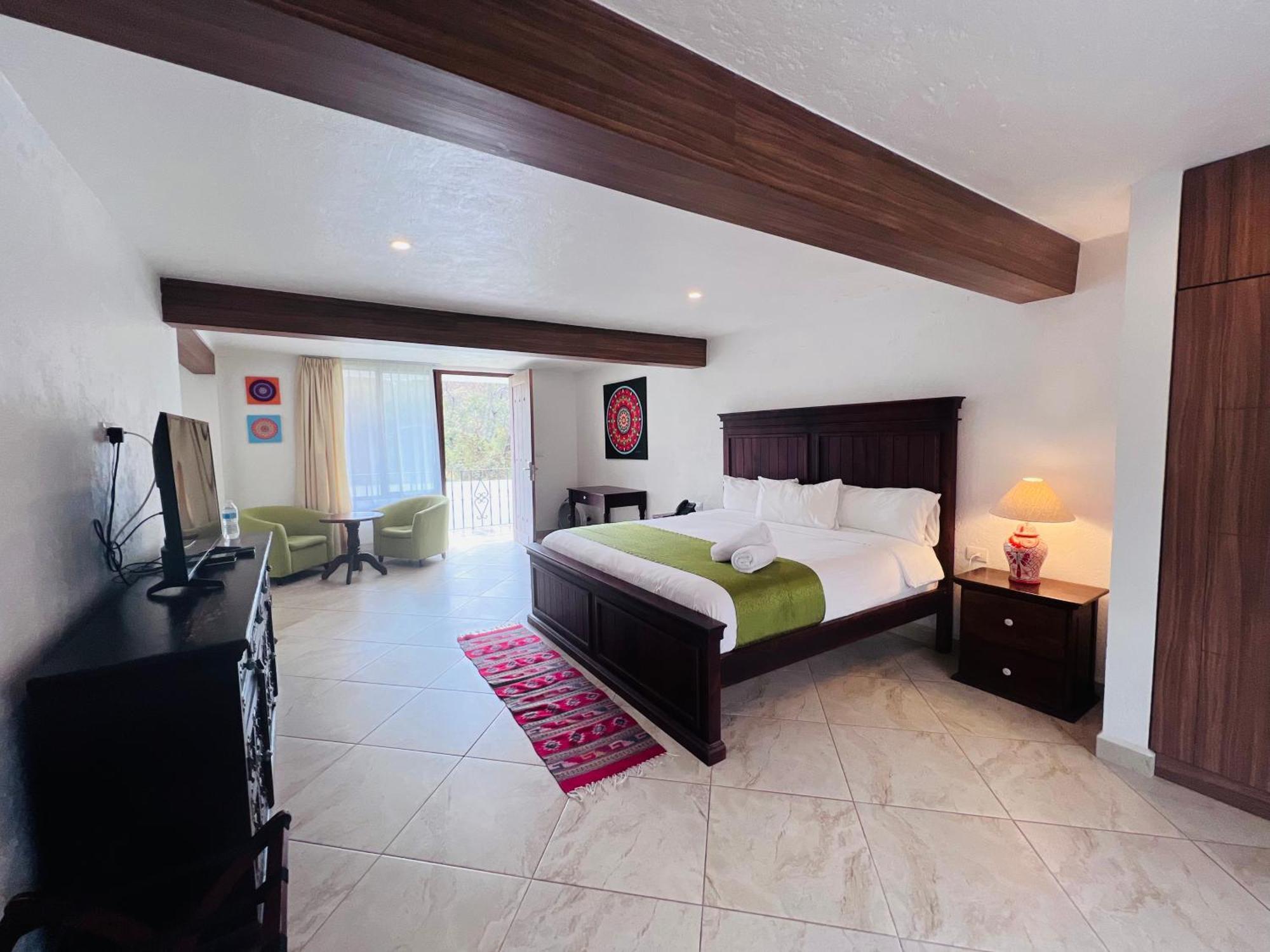 Hotel Puertas De 4*