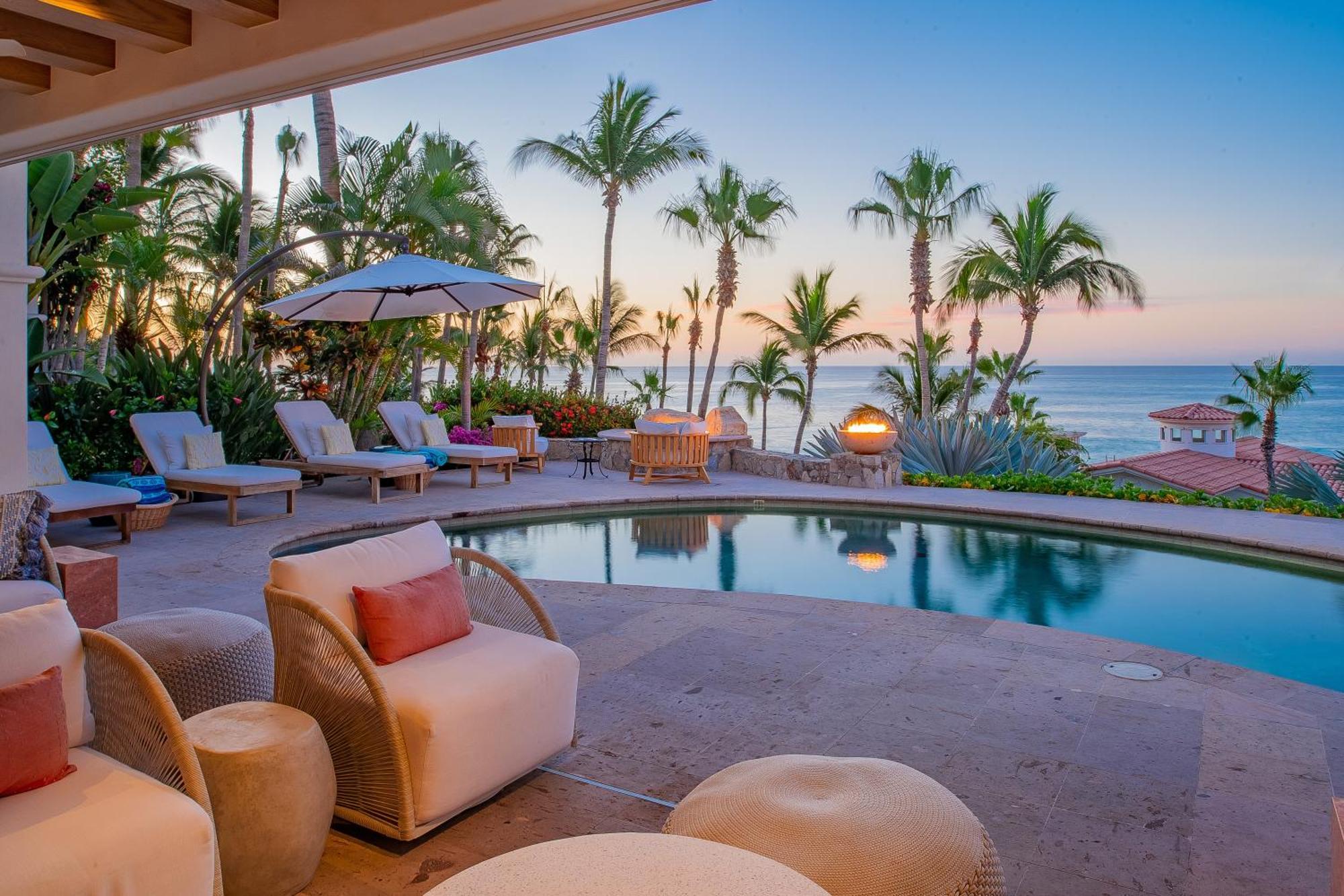 Beautiful 5 Bd Del Mar Staffed & Steps From The San Jose del Cabo