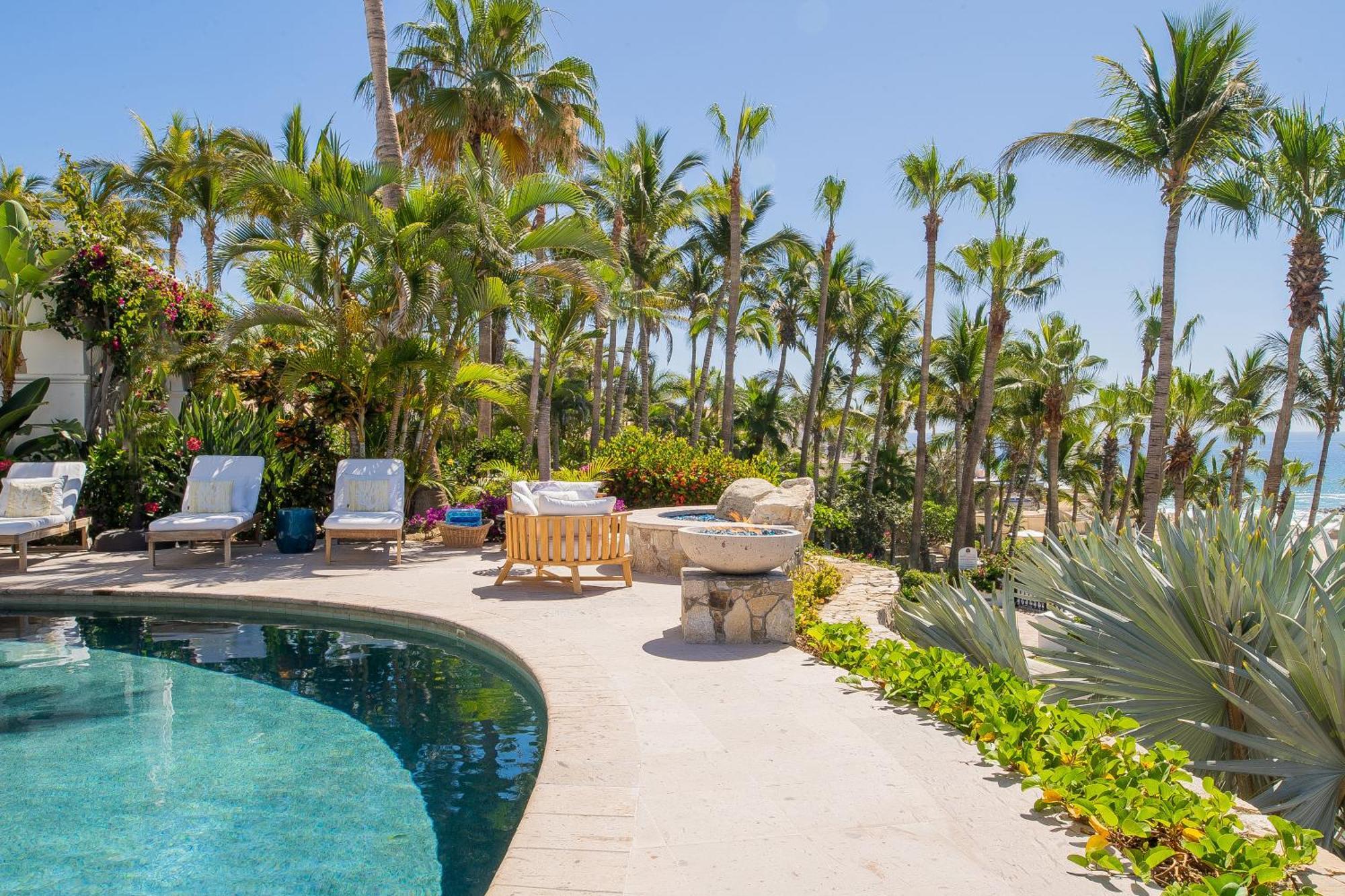 Beautiful 5 Bd Del Mar Staffed & Steps From The *
