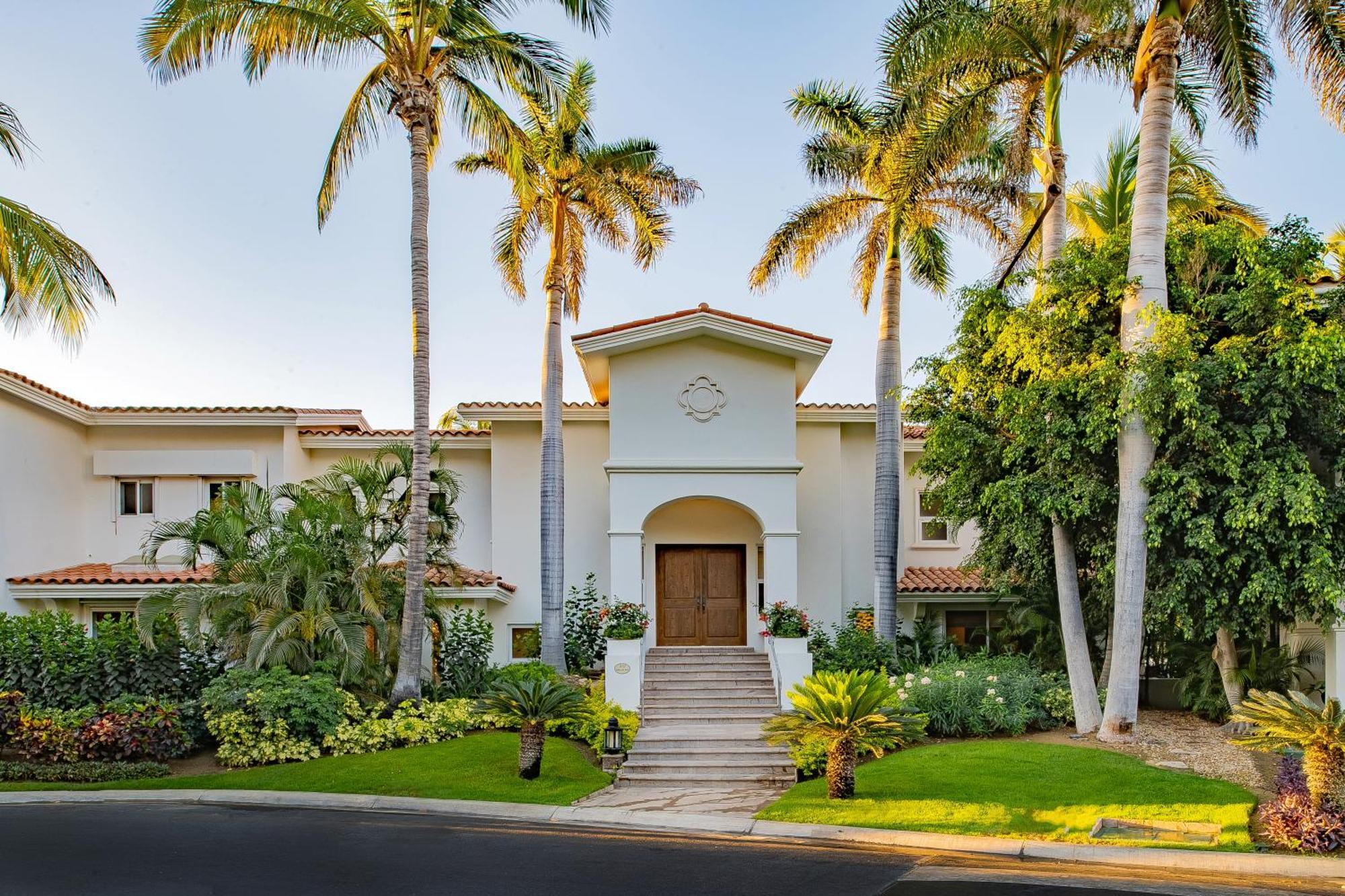 Villa Beautiful 5 Bd Del Mar Staffed & Steps From The