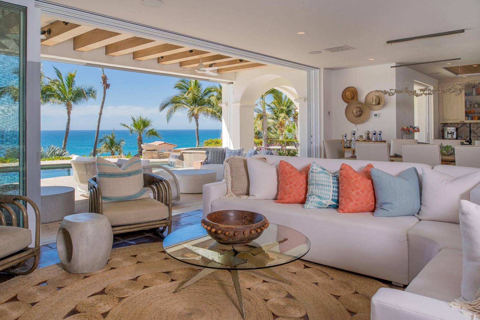 Beautiful 5 Bd Del Mar Staffed & Steps From The San Jose del Cabo