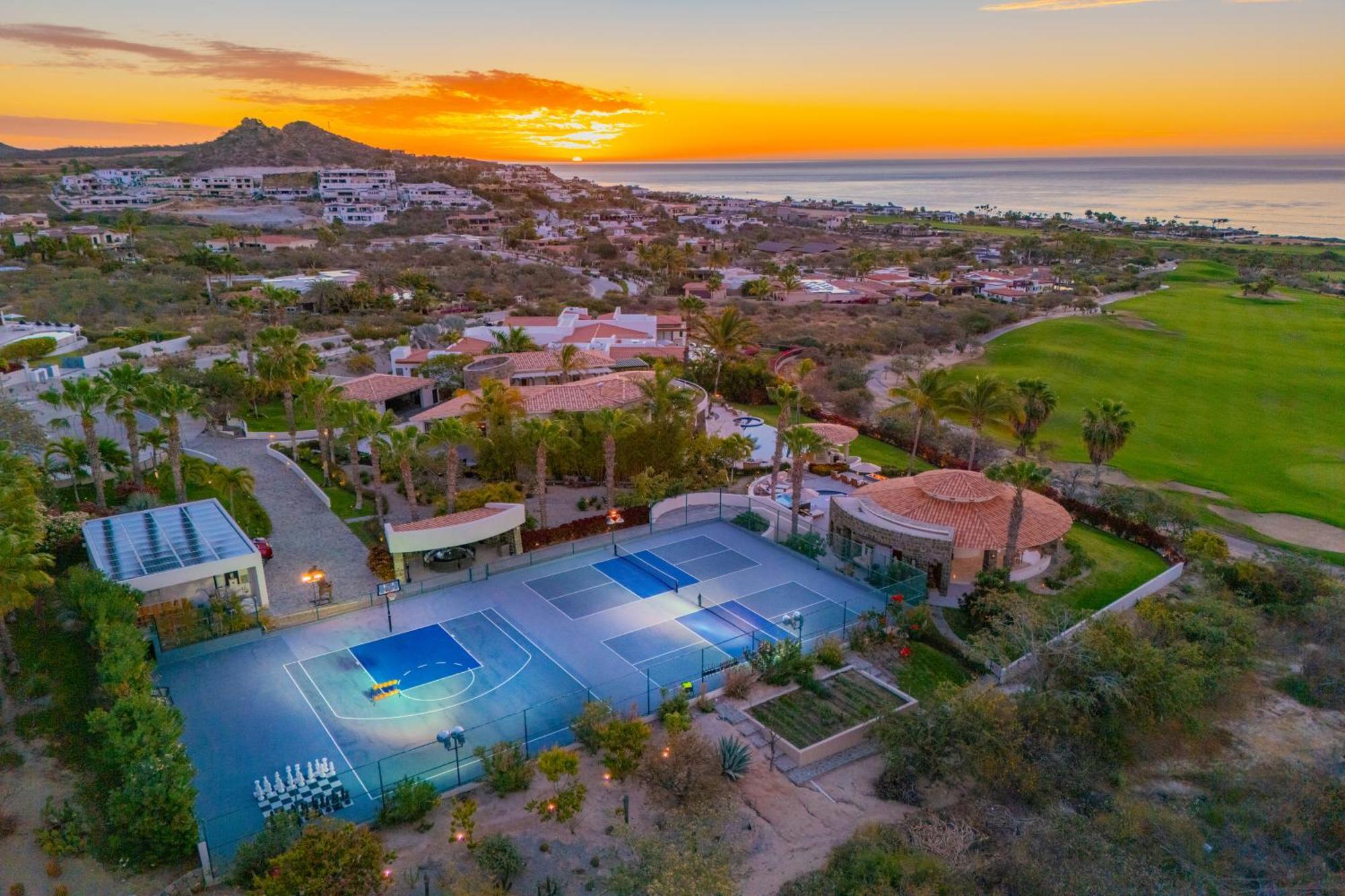 Spacious 5 Bd Fully Staffed W Chauffeur In Puerto Cabos!