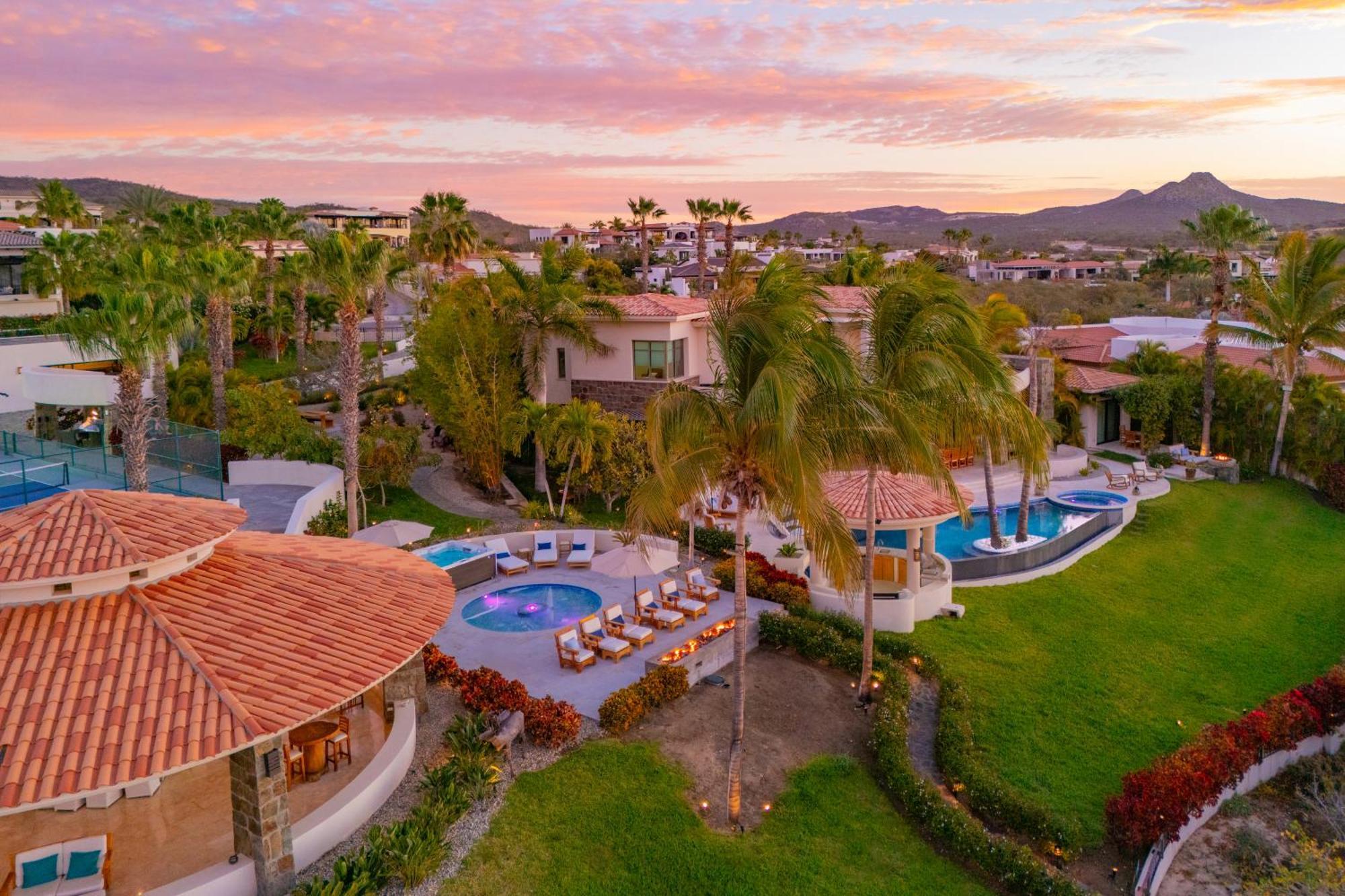 Spacious 5 Bd Fully Staffed W Chauffeur In Puerto Cabos! Villa San Jose del Cabo