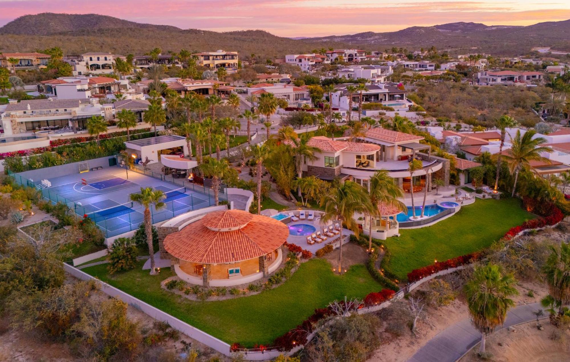 Spacious 5 Bd Fully Staffed W Chauffeur In Puerto Cabos!