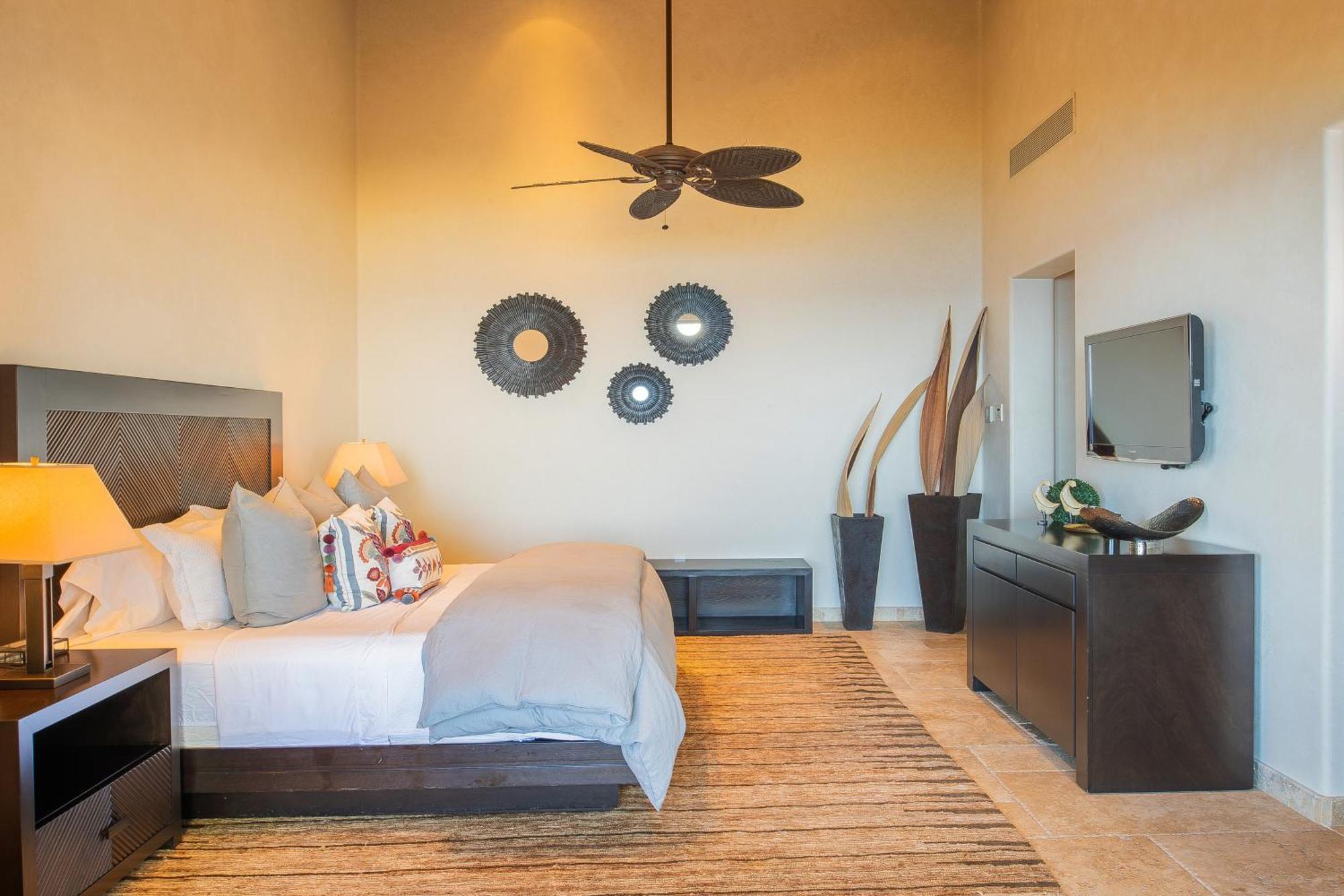 Villa Beautiful Fully Staffed & Steps From Swimmable In Del Mar San Jose del Cabo