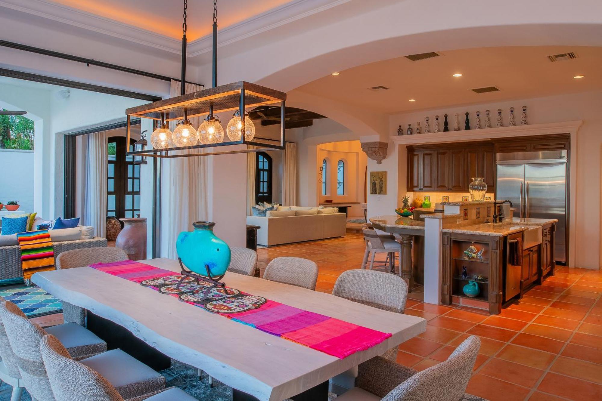 Amazing 5bd Del Mar With Full Staff And Steps From The Villa