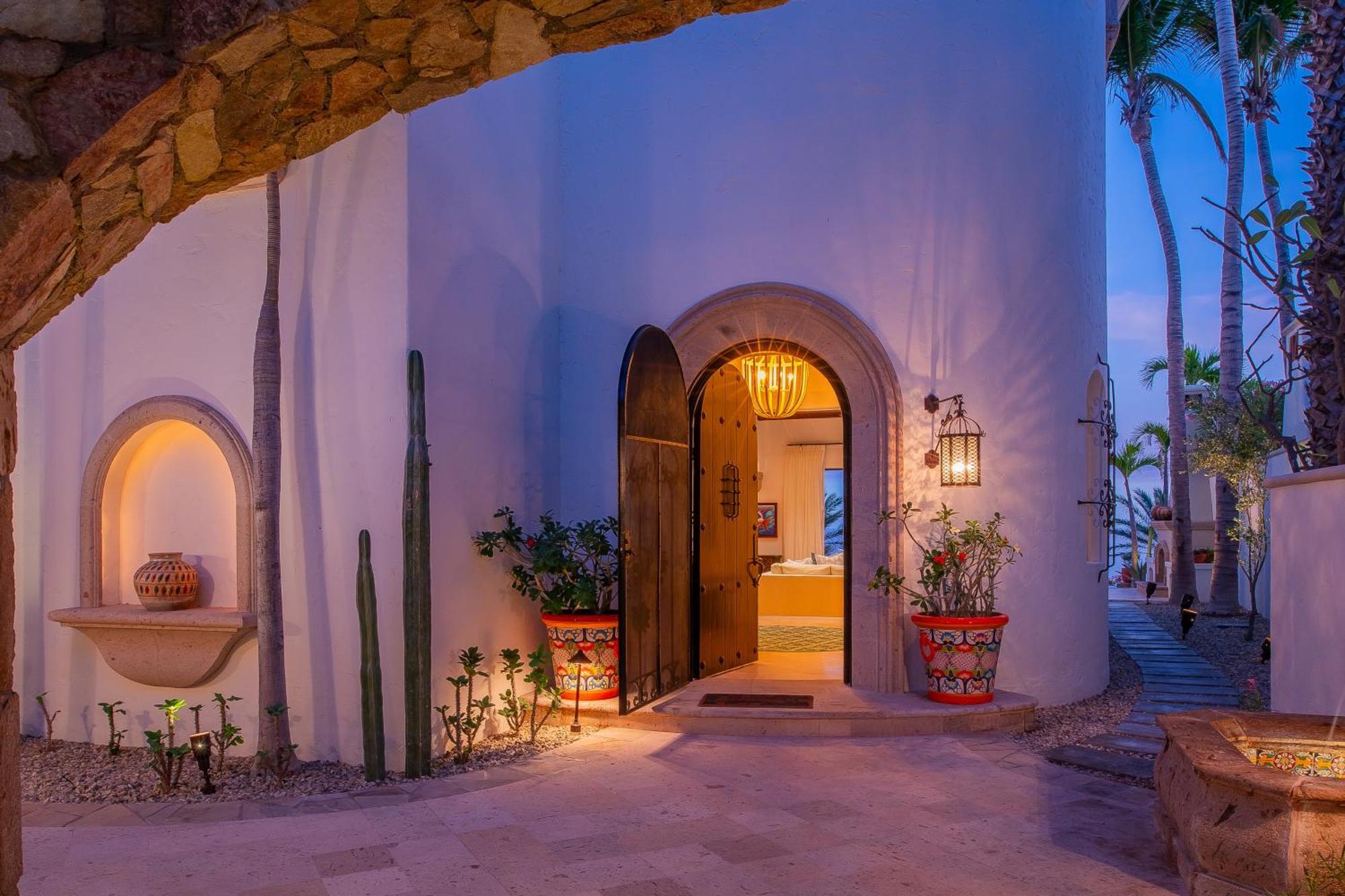 Amazing 5bd Del Mar With Full Staff And Steps From The Villa *