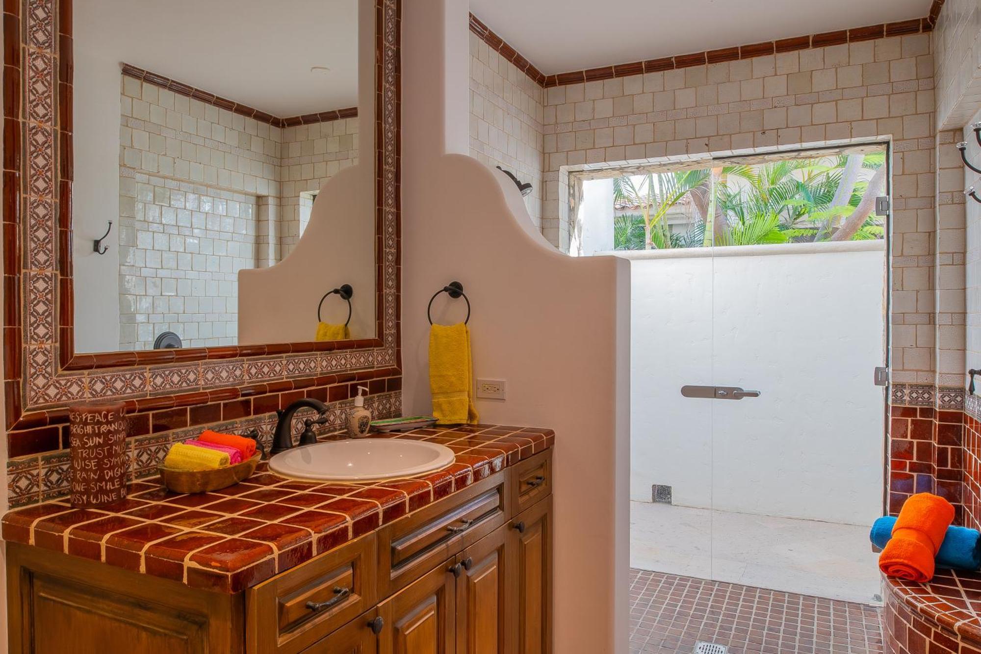 Amazing 5bd Del Mar With Full Staff And Steps From The Villa