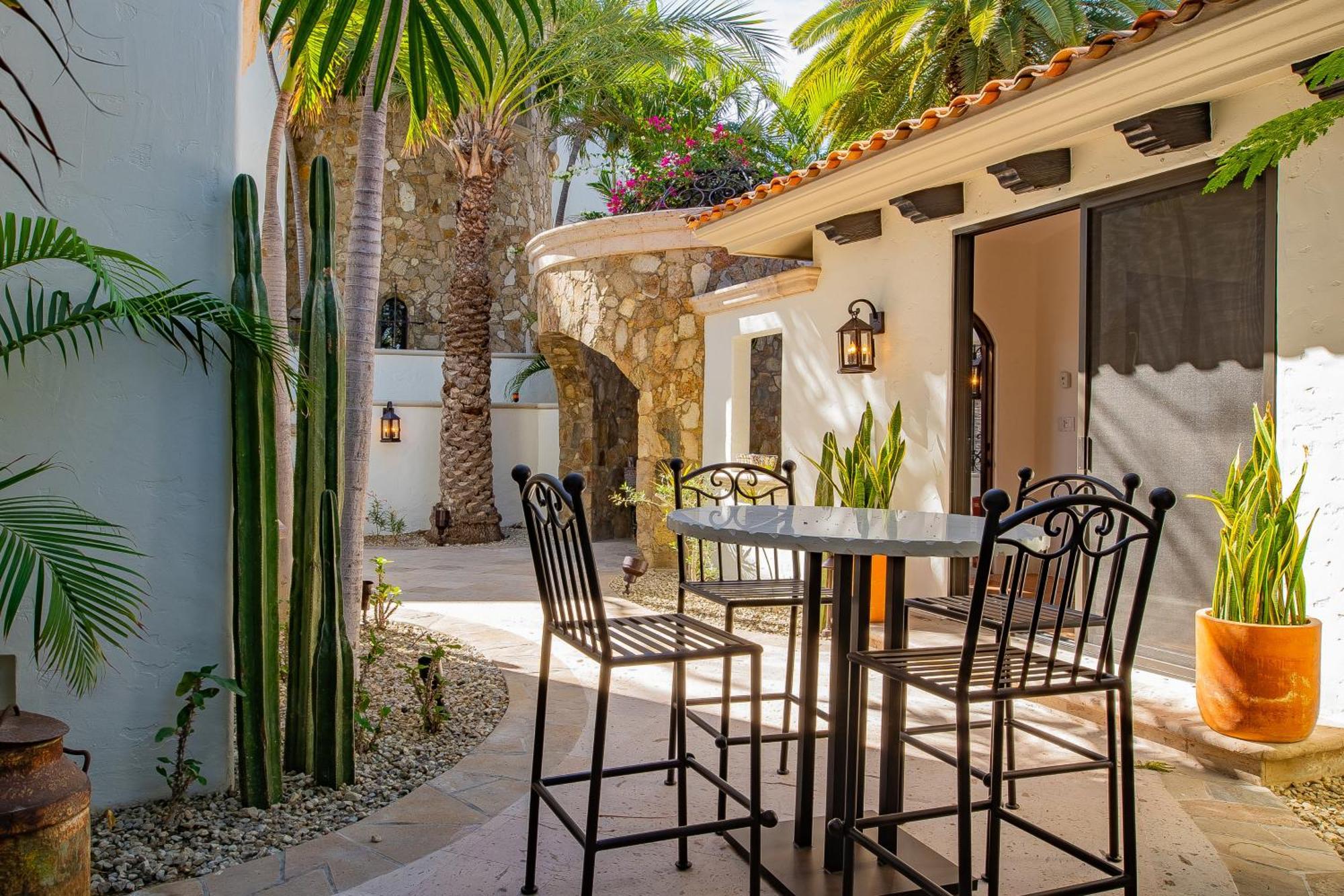 Amazing 5bd Del Mar With Full Staff And Steps From The