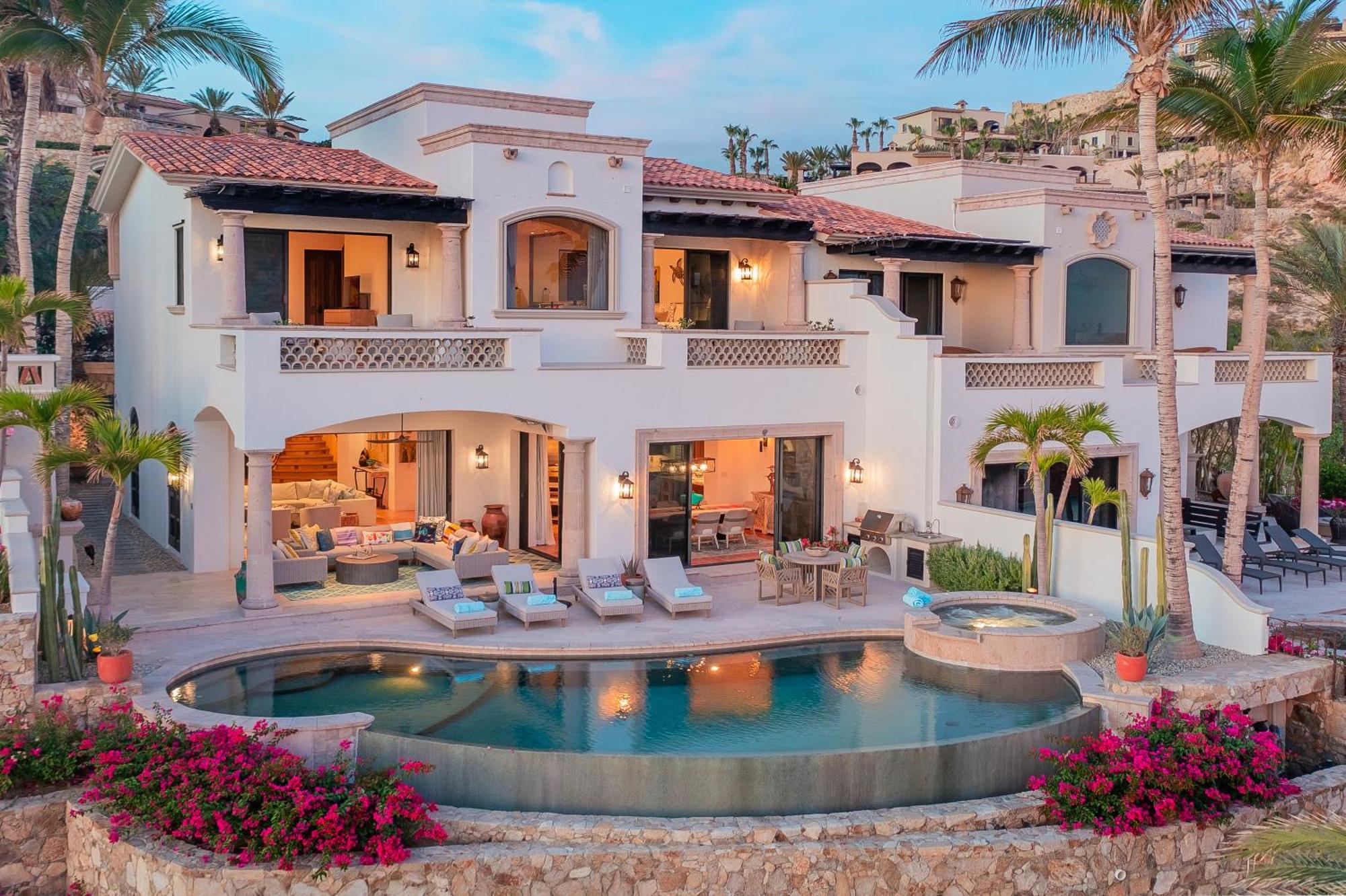 Amazing 5bd Del Mar With Full Staff And Steps From The San Jose del Cabo