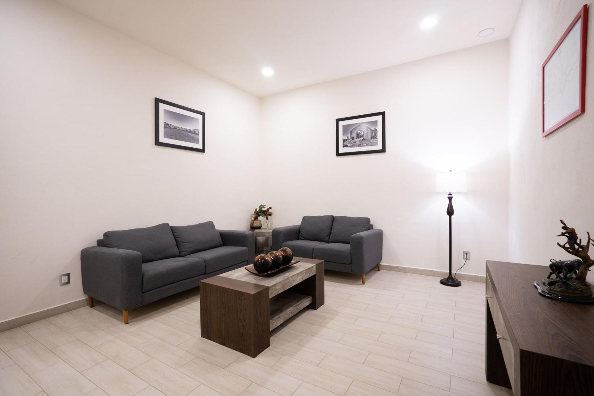 Casa Diamante Vinedos Ezequiel Montes