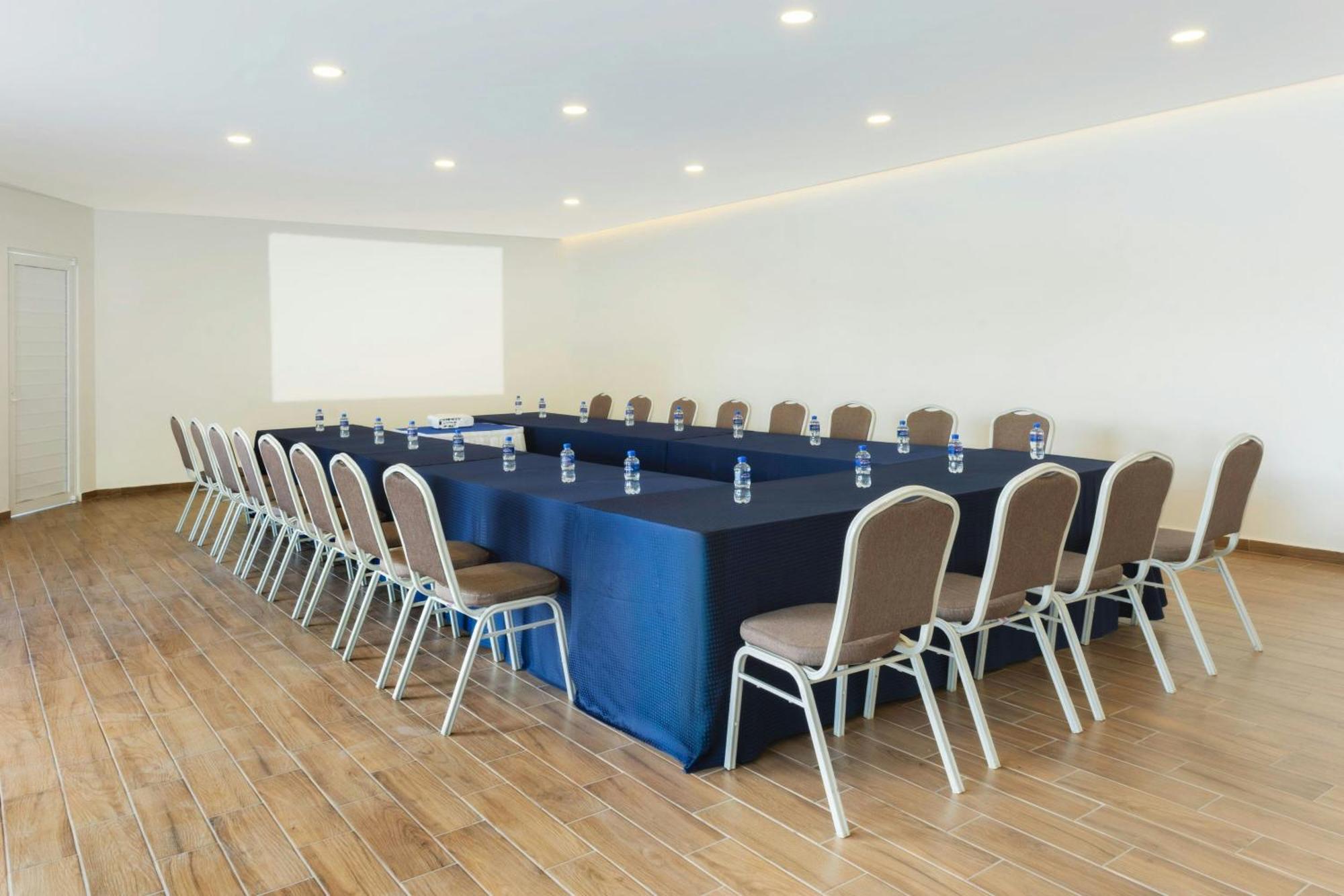 Courtyard By Marriott Animas Puebla