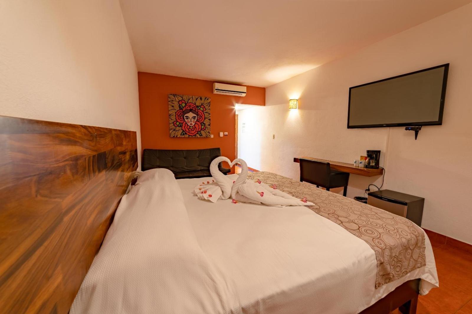 Hotel Santa Cruz Huatulco 4*