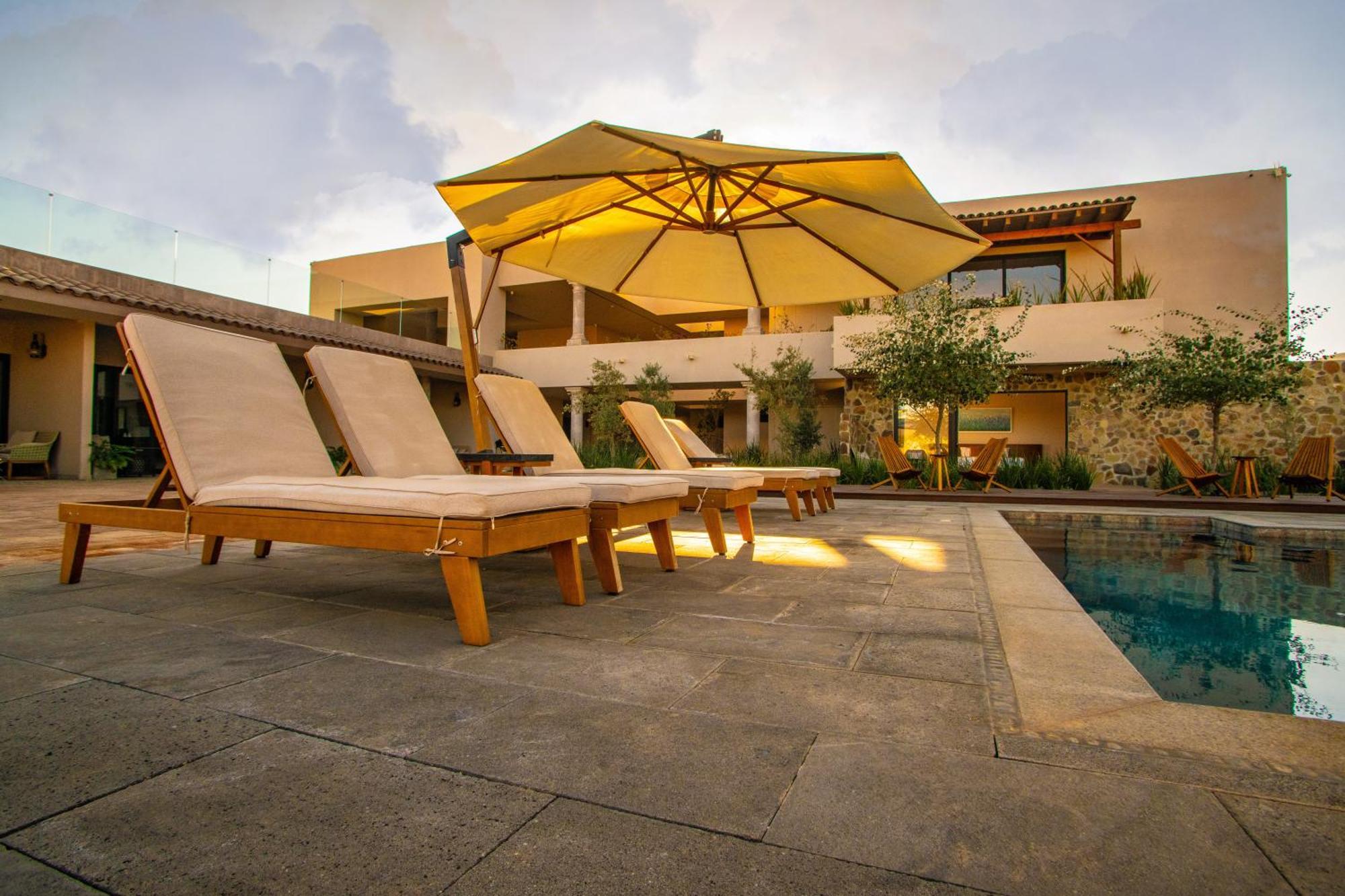 Hotel Flores De Sal-valle De Guadalupe