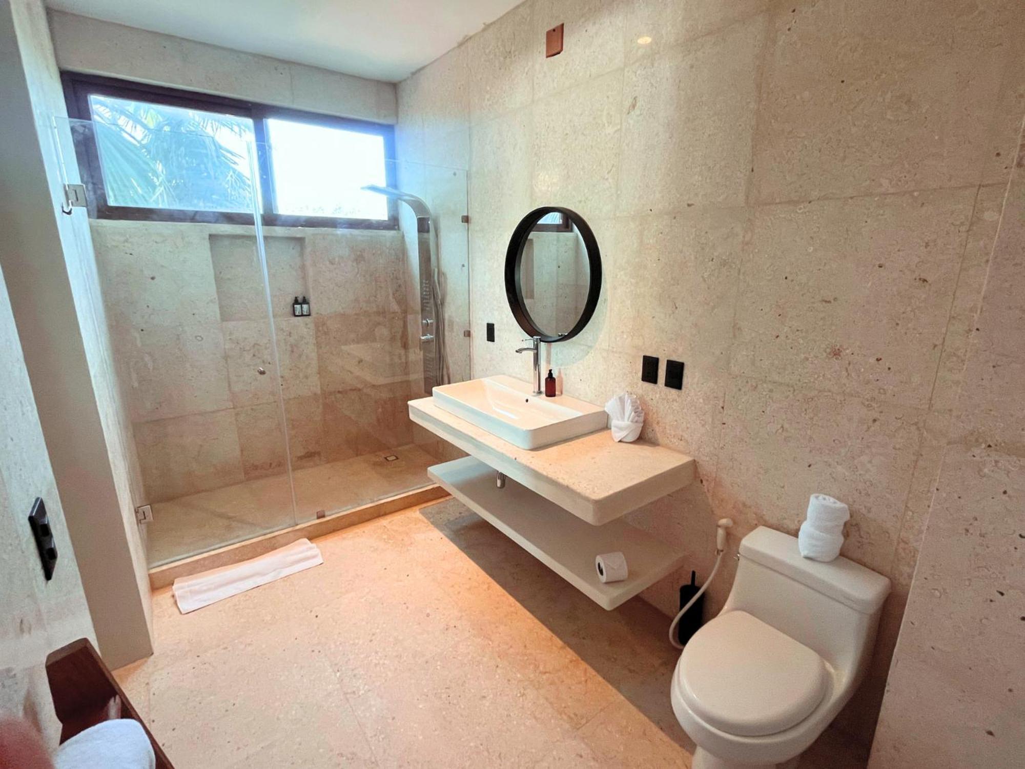 Front Boutique Dk House 4*