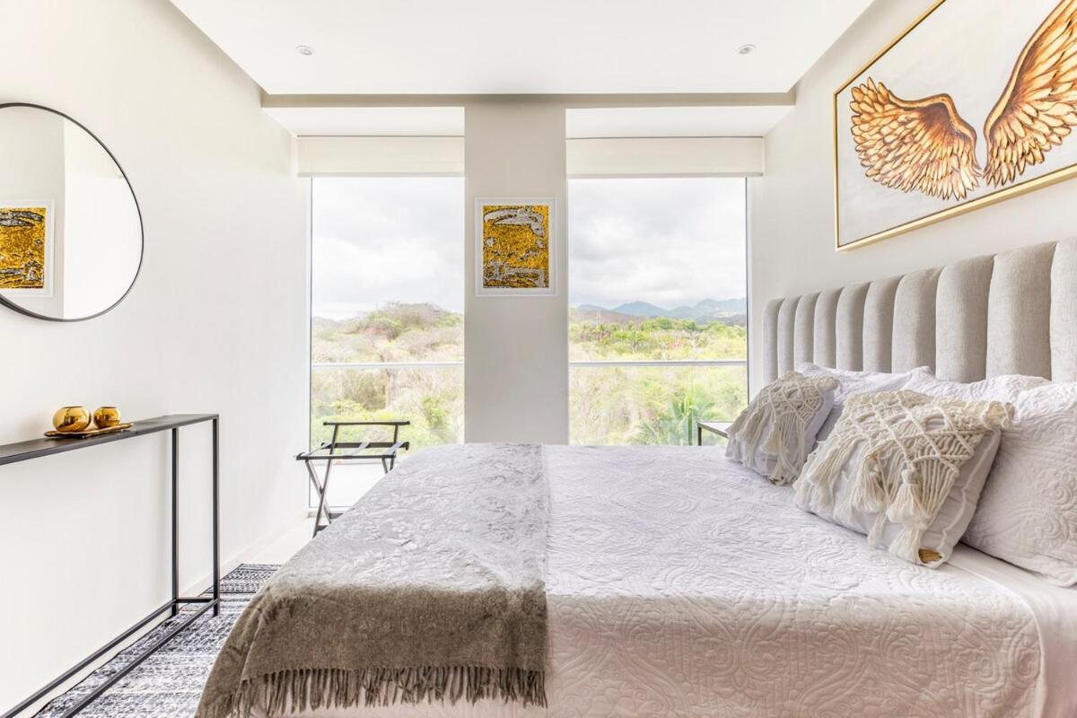 Bolongo Luxury Eli, Front - Punta Mita *