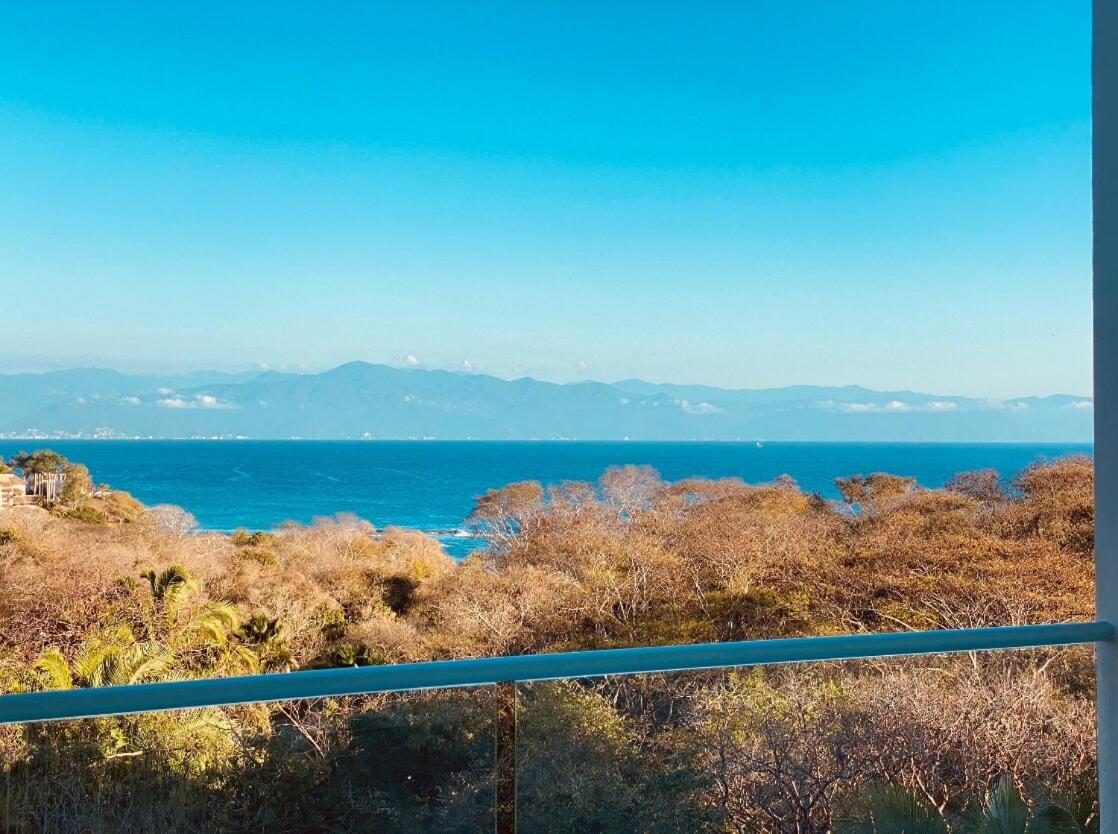 Bolongo Luxury Eli, Front - Punta Mita