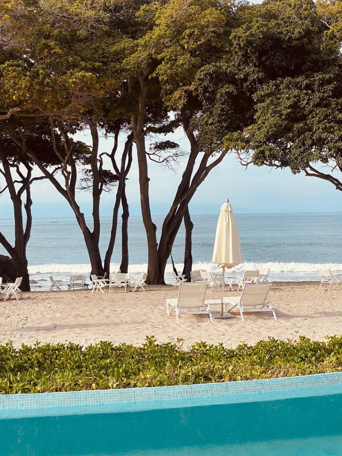 Bolongo Luxury Eli, Front - Punta Mita *