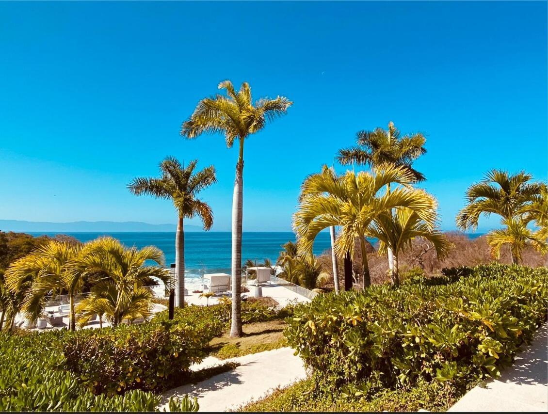 Bolongo Luxury Eli, Front - Punta Mita