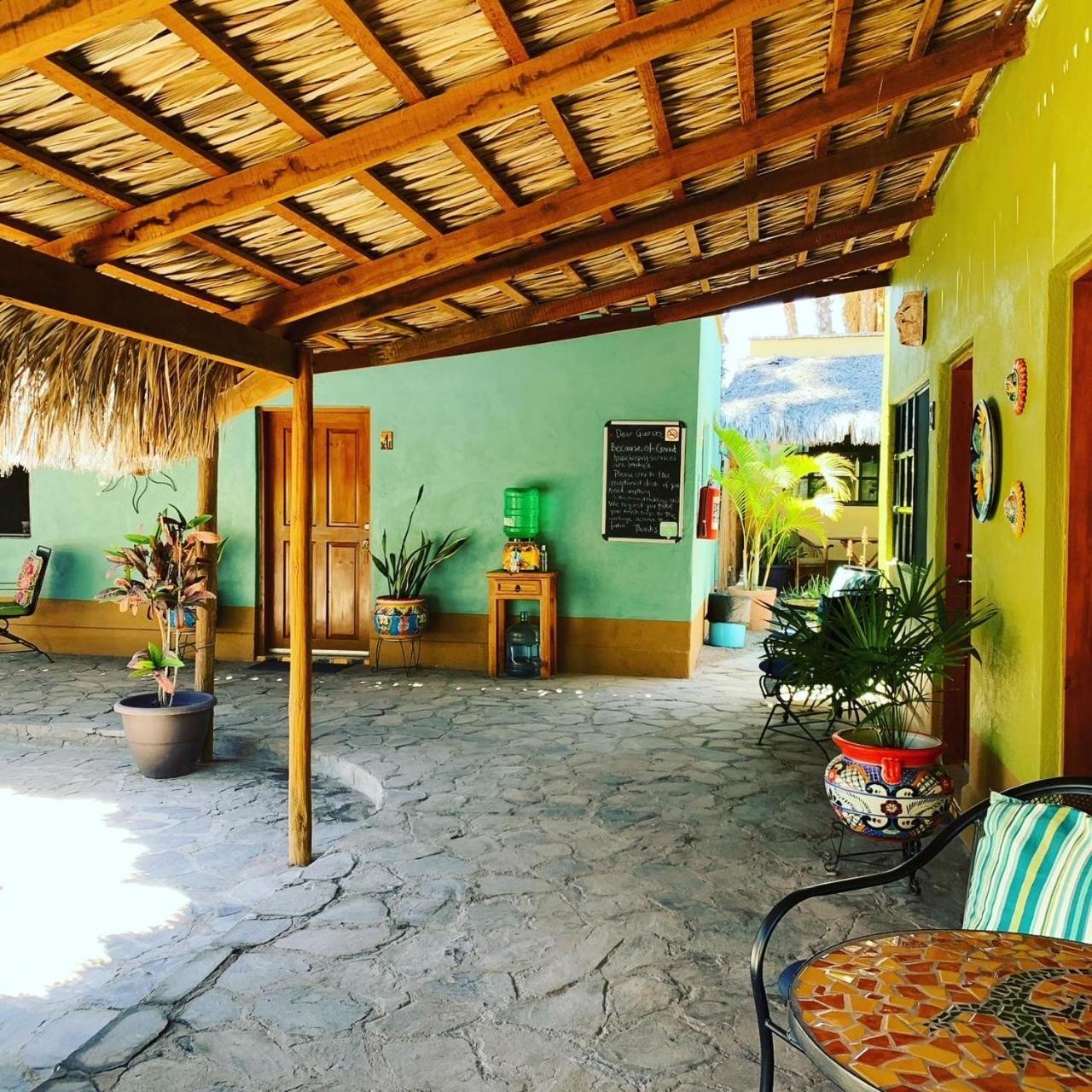 Iguana Hotel 2*