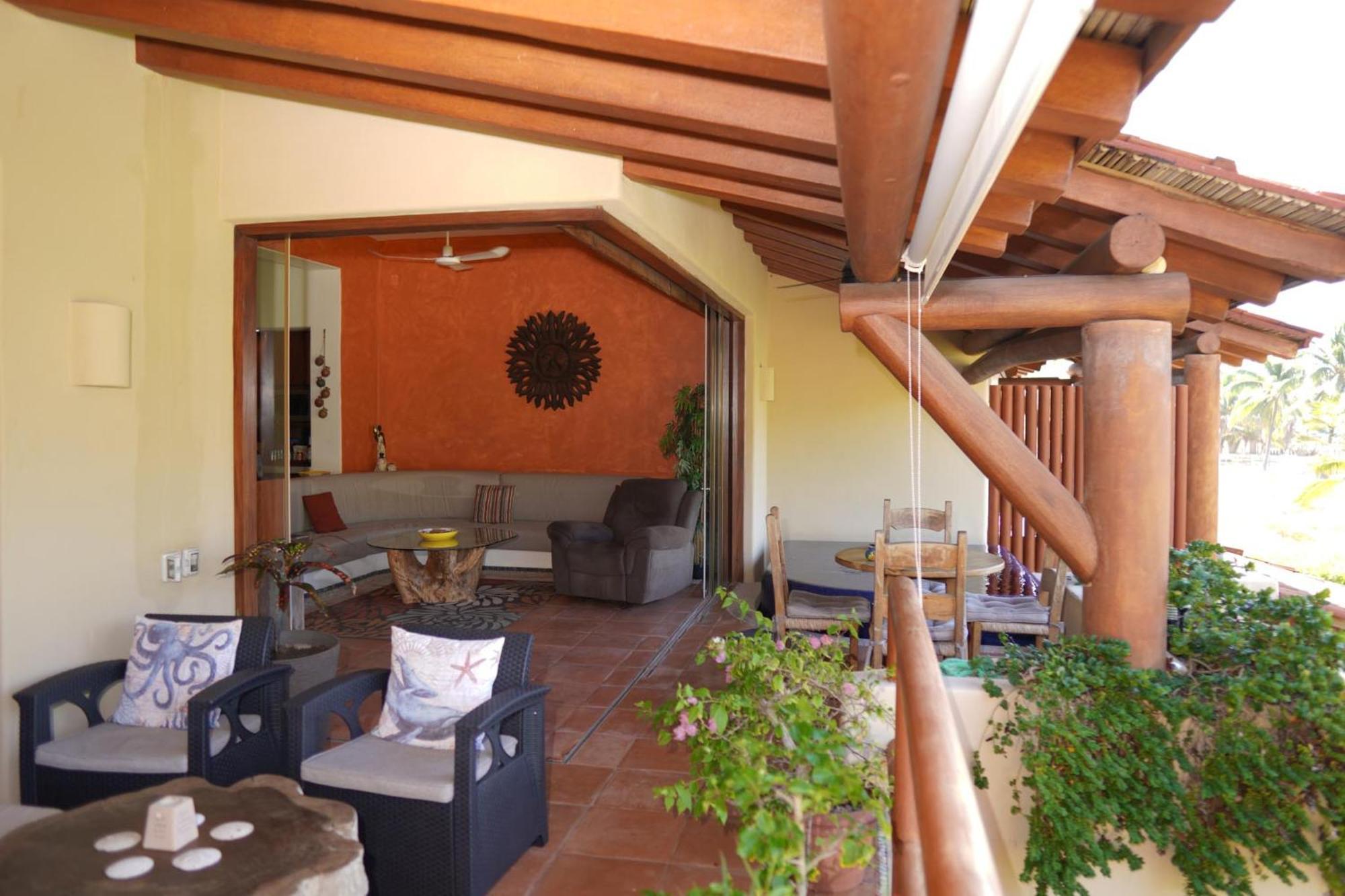 Playa Blanca 24, Luxury Beachfront Barra de Potosi