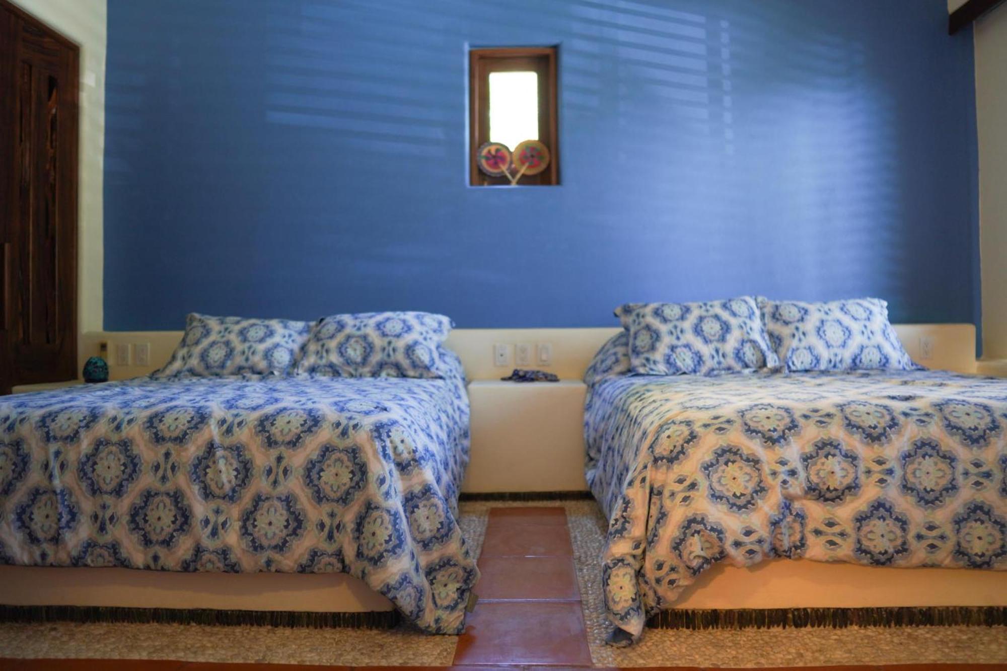 Playa Blanca 24, Luxury Beachfront Apartment