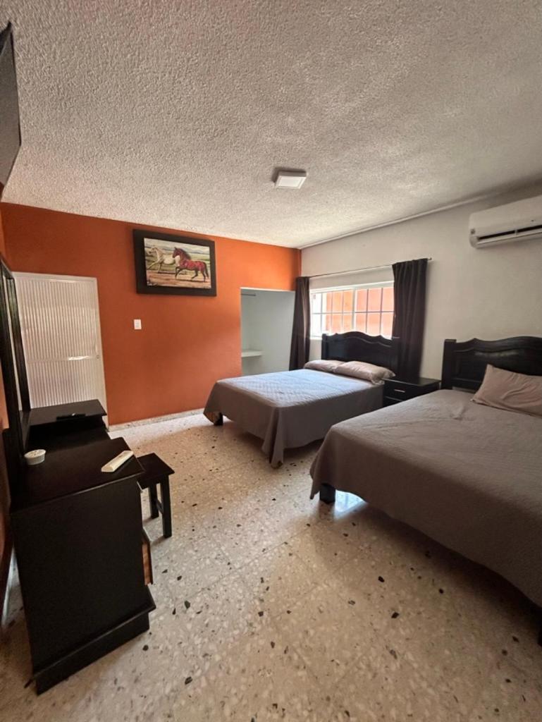 Guest house Tik Hall Aquismon