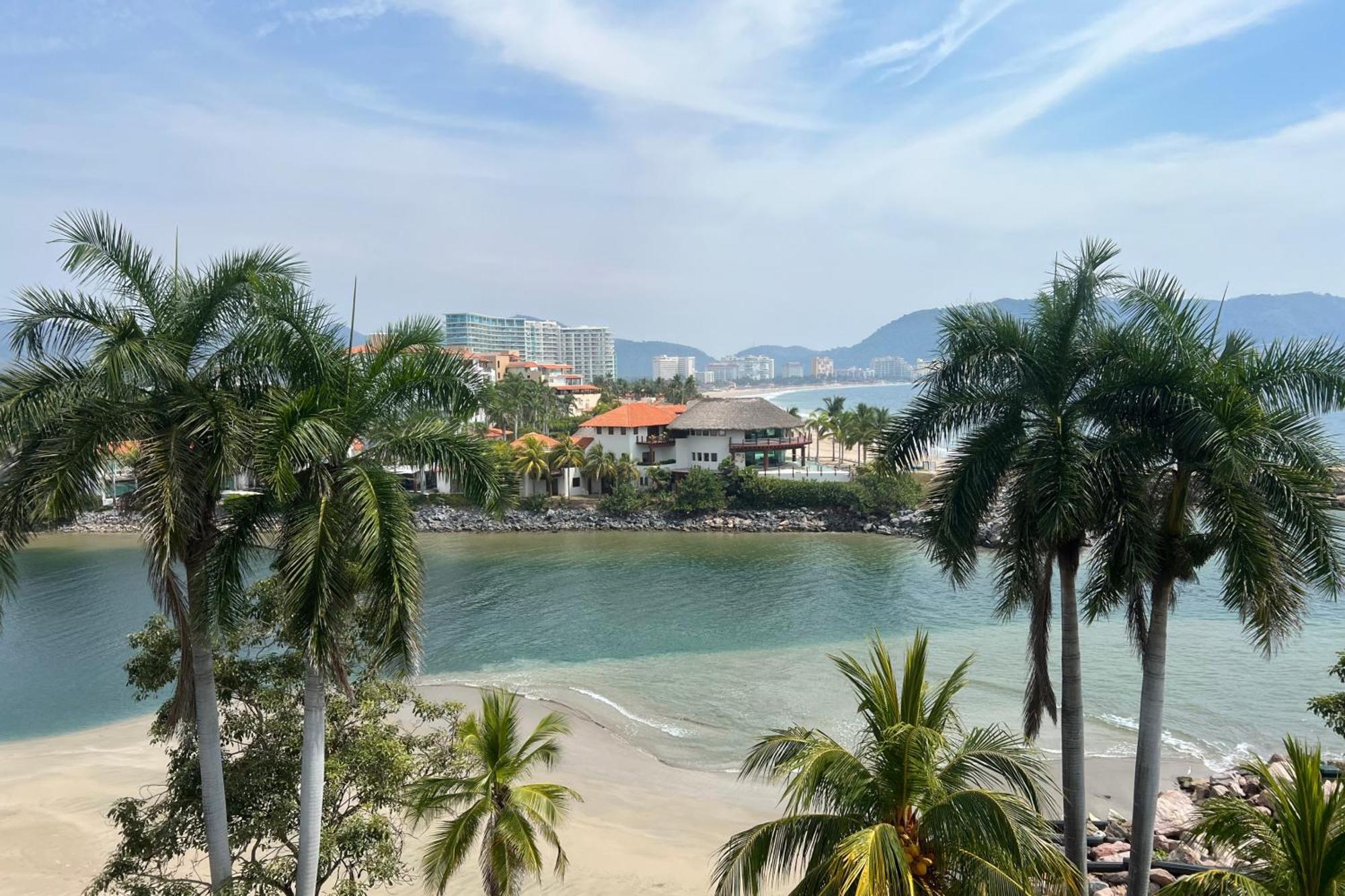 Frente Al Mar Con Hermosas Vistas * Ixtapa (Guerrero)