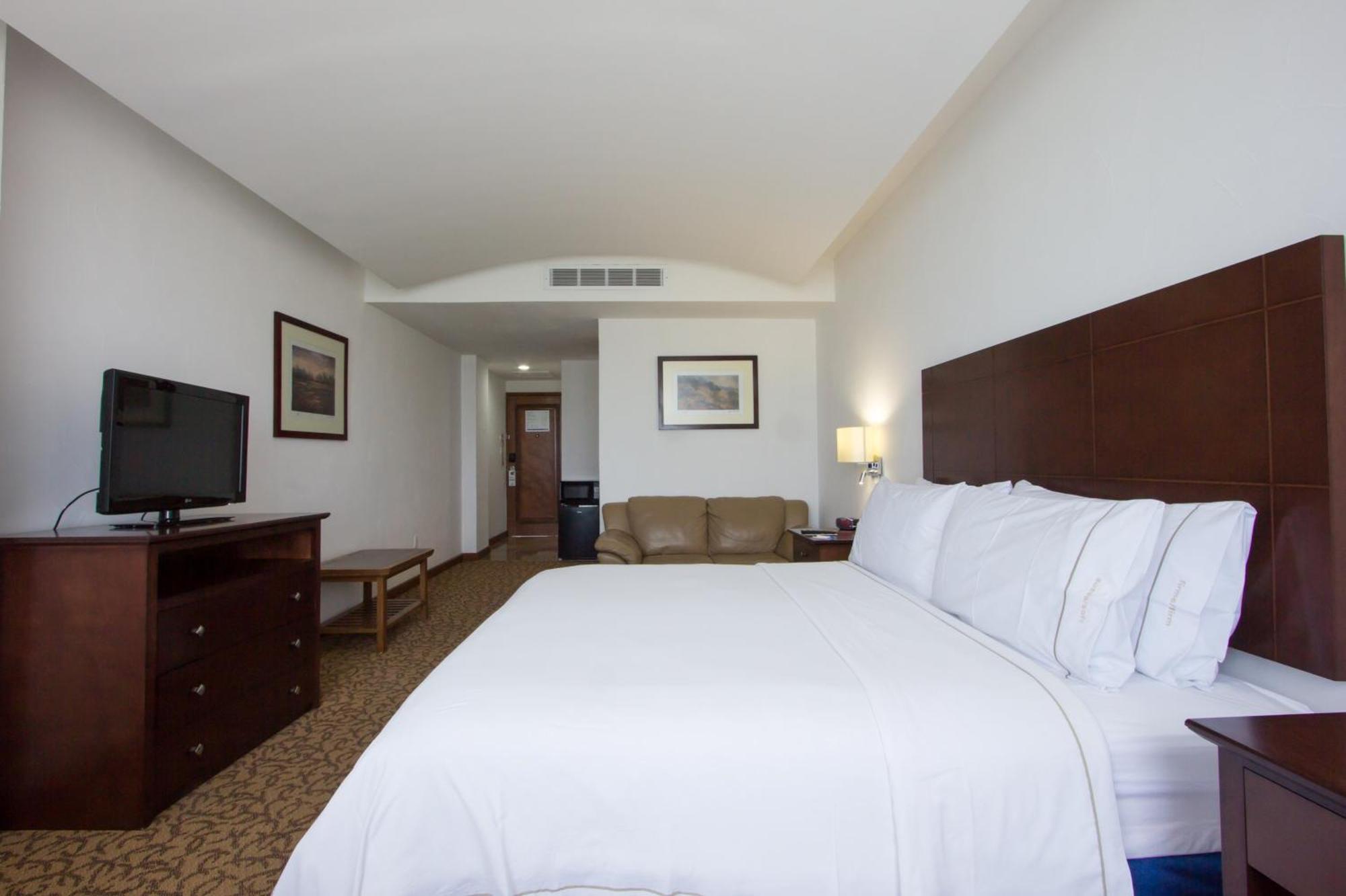 Express By Ihg Hotel Nuevo Laredo