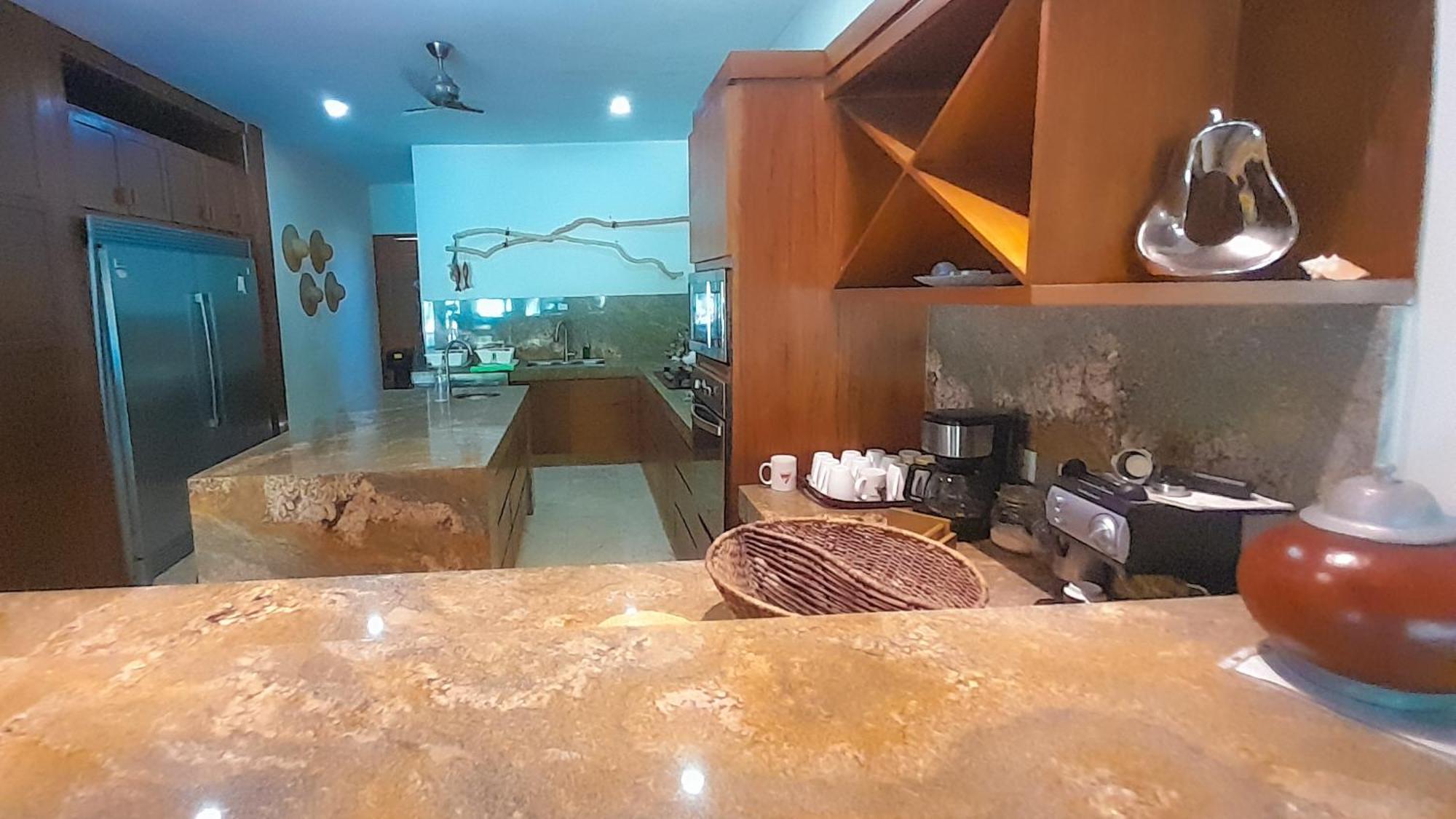 Lemnus Luxury Walking Distance To *