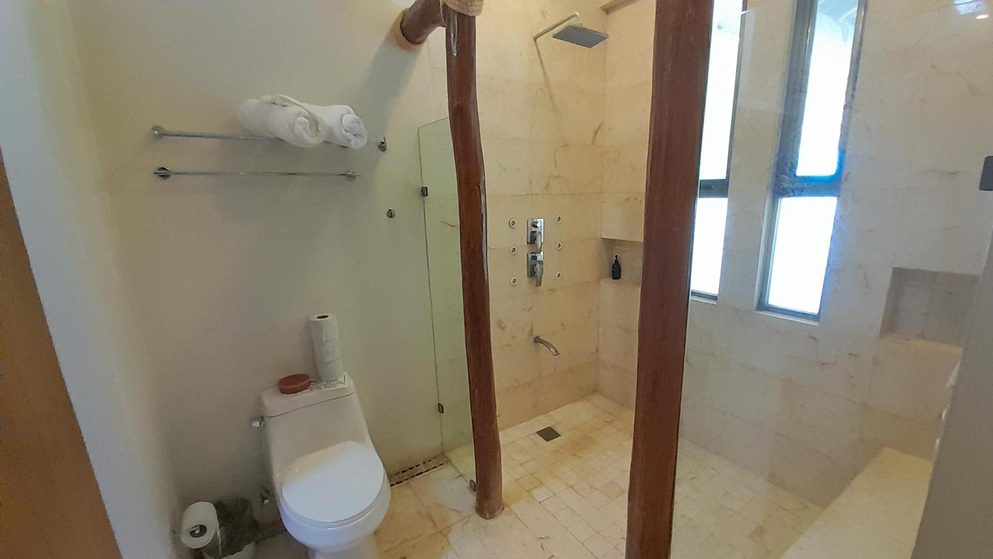 Lemnus Luxury Walking Distance To *