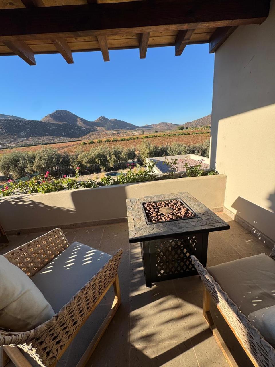 Flores De Sal-valle De Guadalupe Hotel El Porvenir