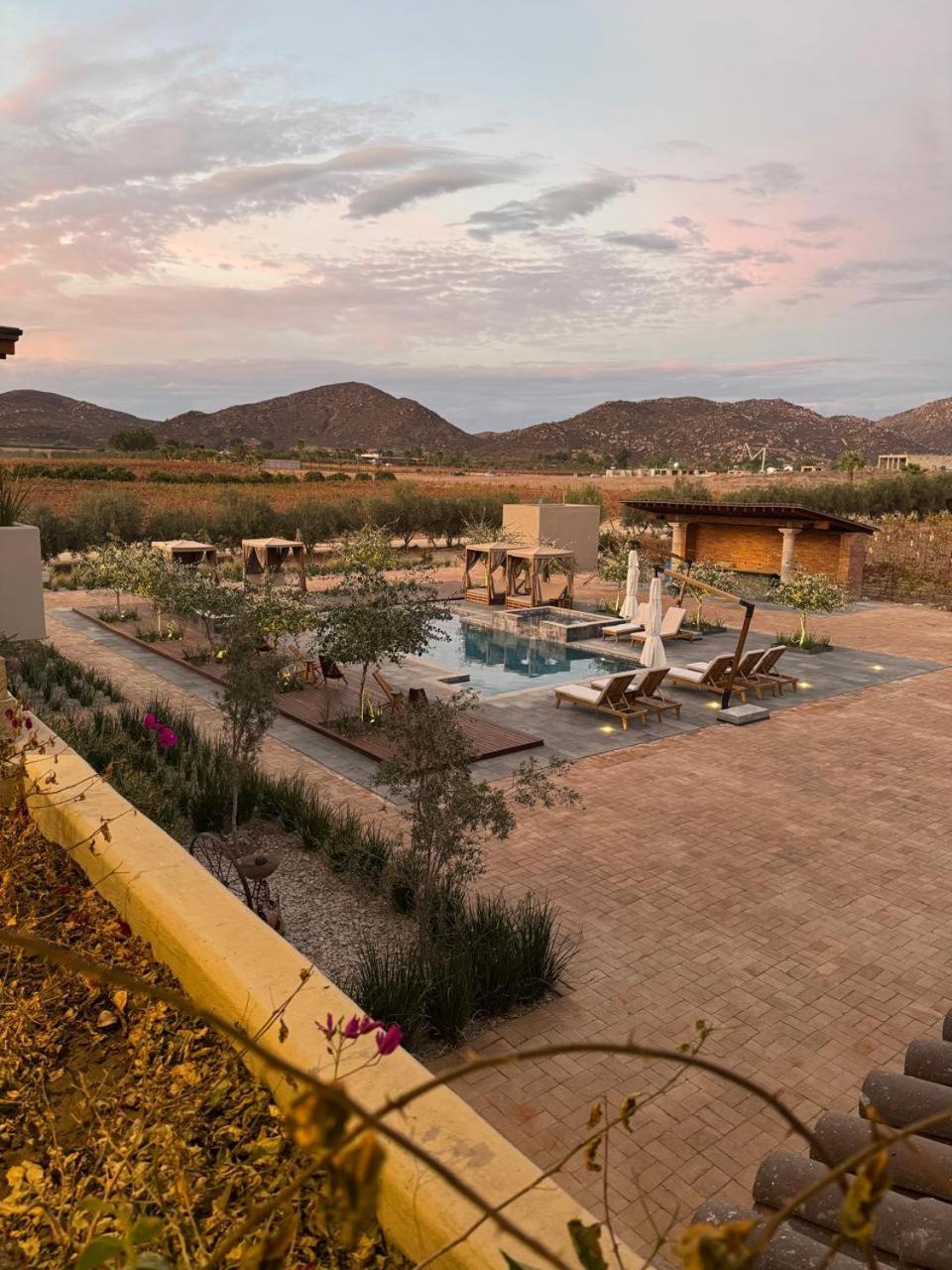 Hotel Flores De Sal-valle De Guadalupe El Porvenir