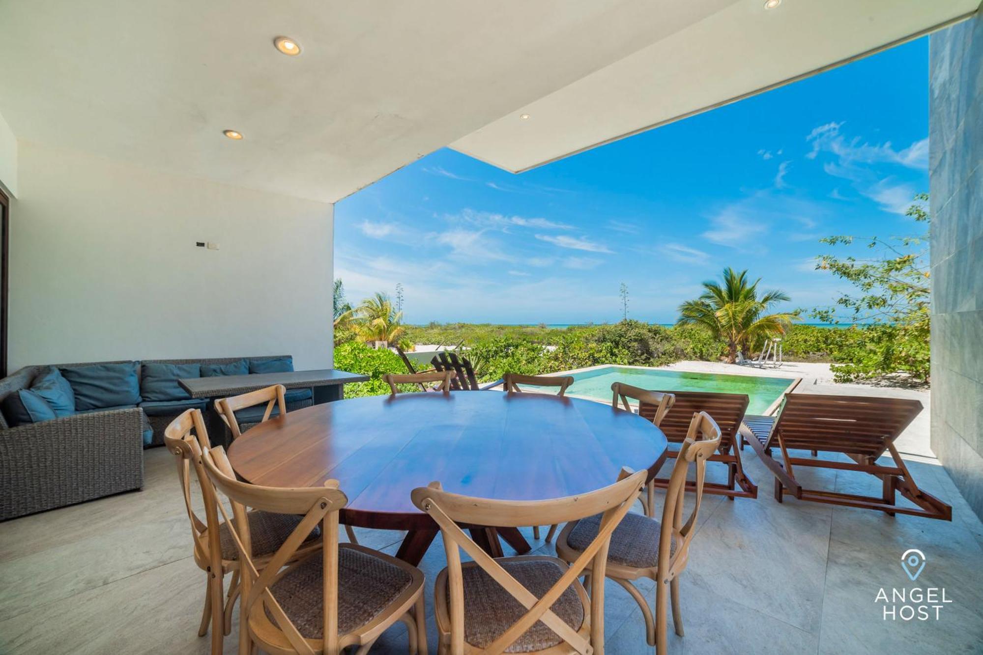Beachfront With Private Pool Steps To The Sea! Holiday home Chicxulub