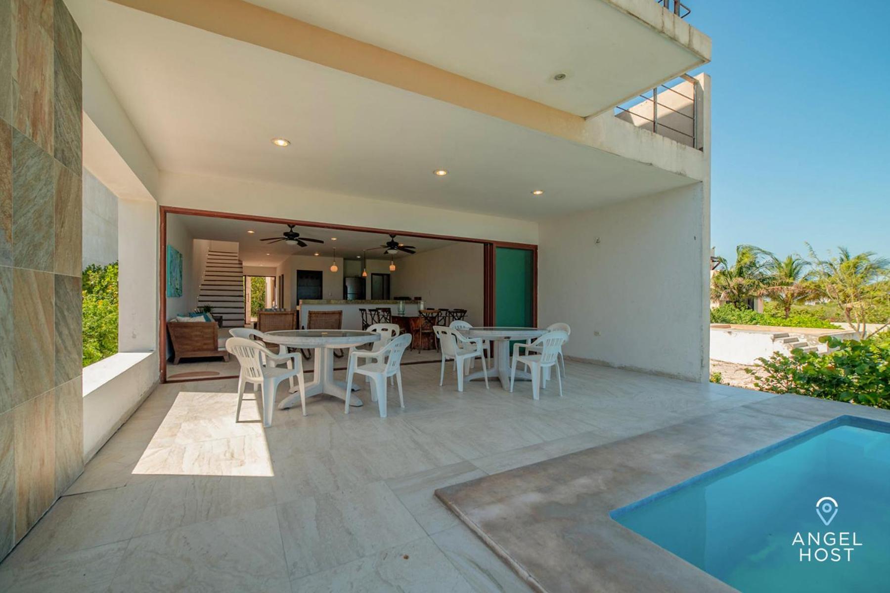 Beachfront With Private Pool Steps To The Sea! Chicxulub