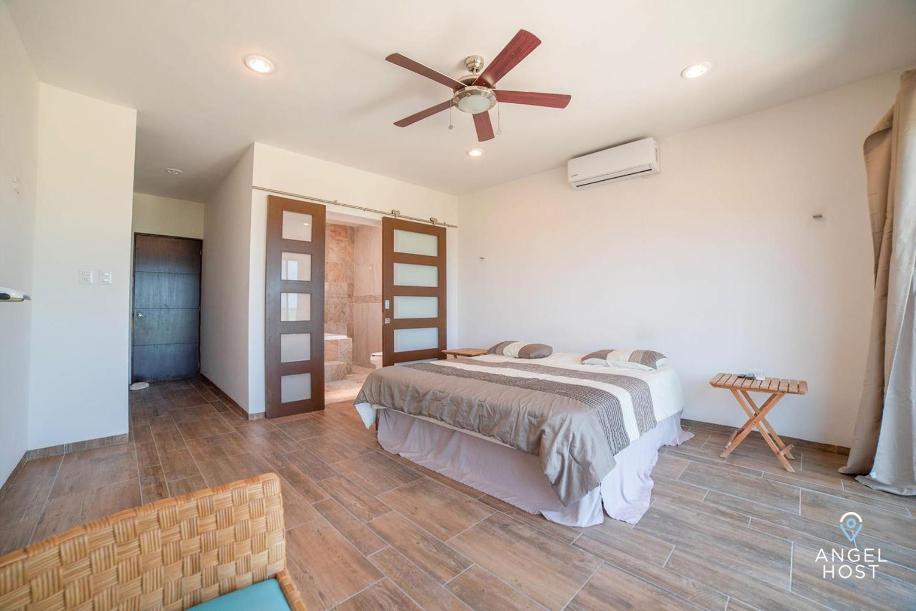 Beachfront With Private Pool Steps To The Sea!