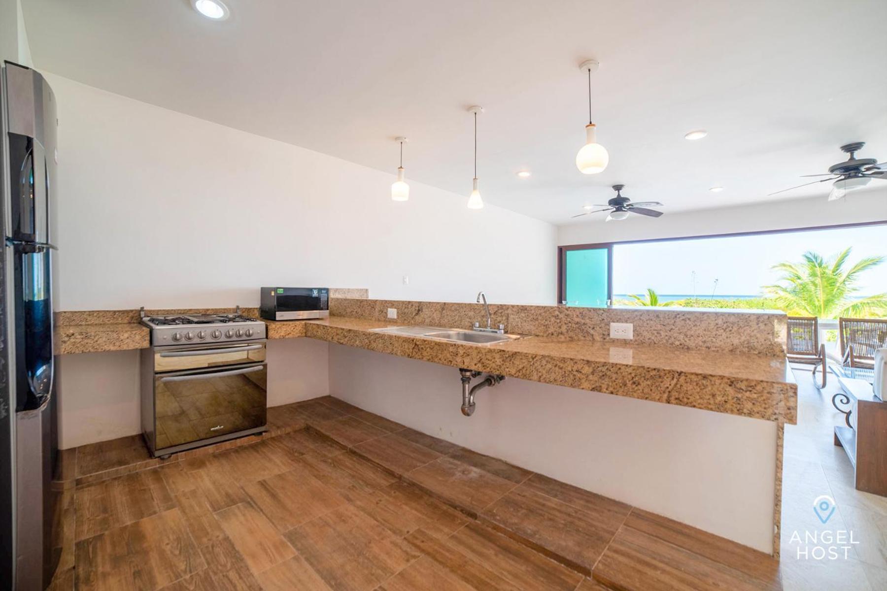 Beachfront With Private Pool Steps To The Sea! Holiday home *