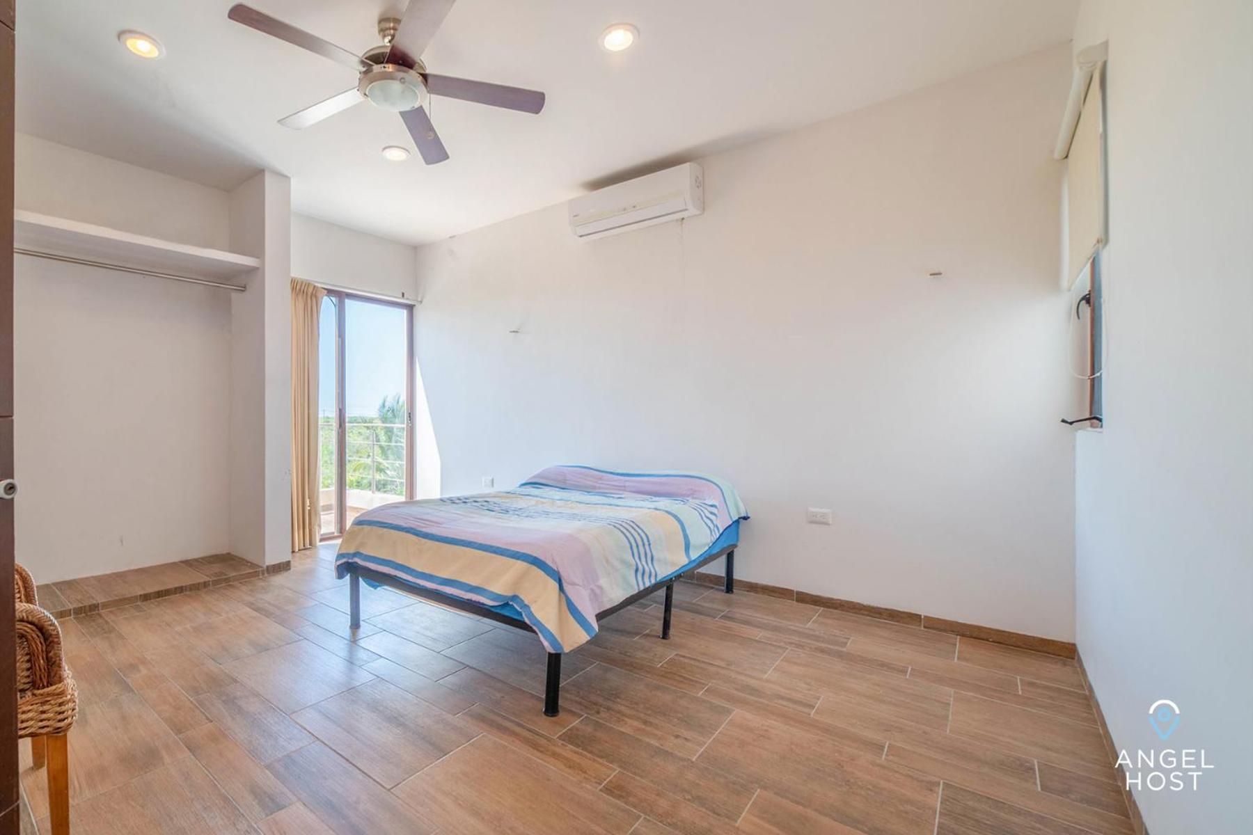 Holiday home Beachfront With Private Pool Steps To The Sea! *