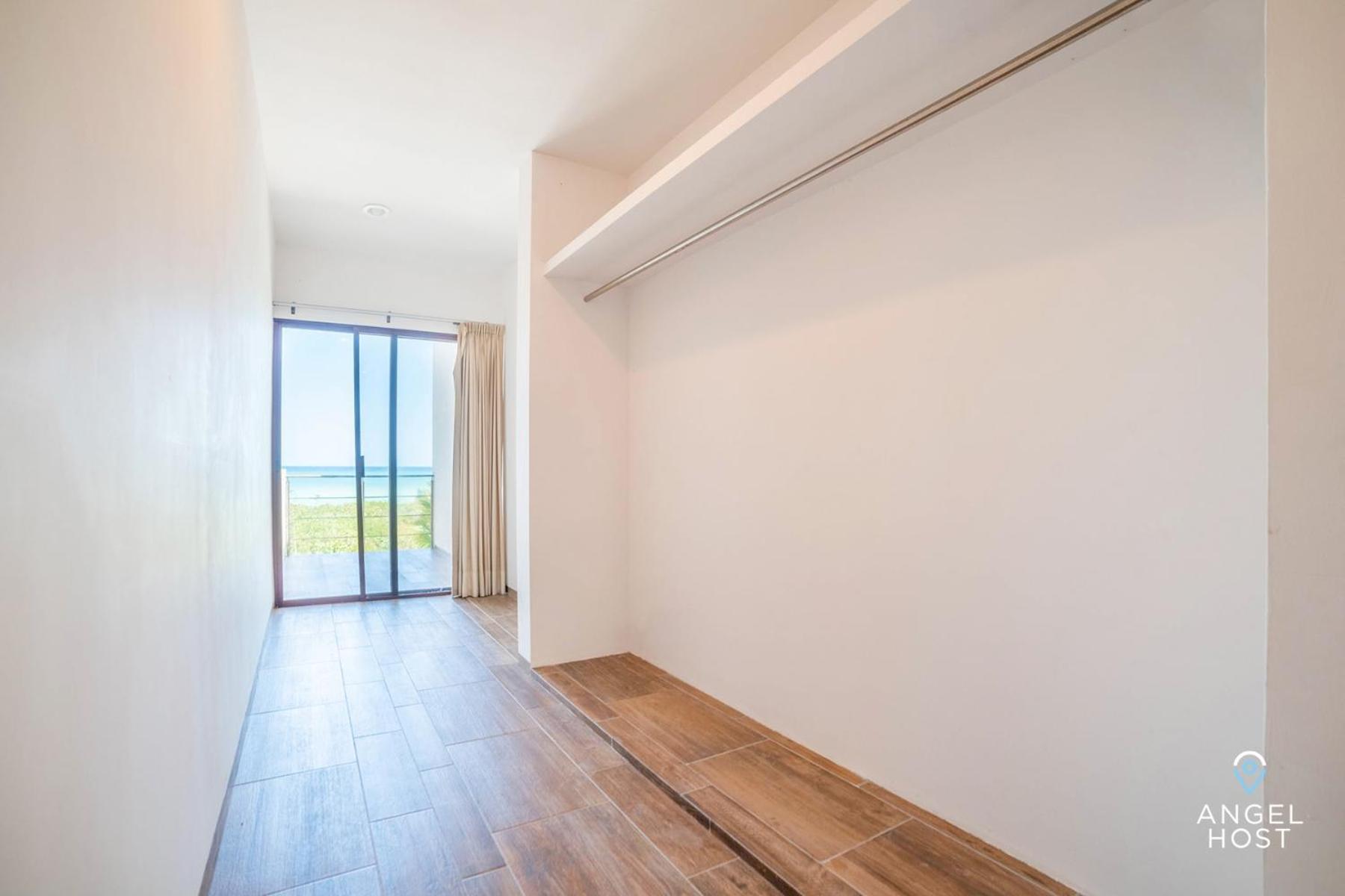 Beachfront With Private Pool Steps To The Sea! *